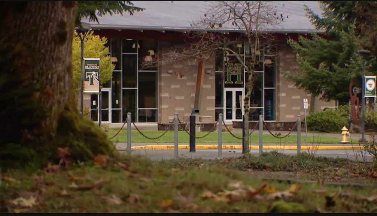 Versuchter Ehrenmord vor Schule: Eltern wollten eigene Tochter töten!