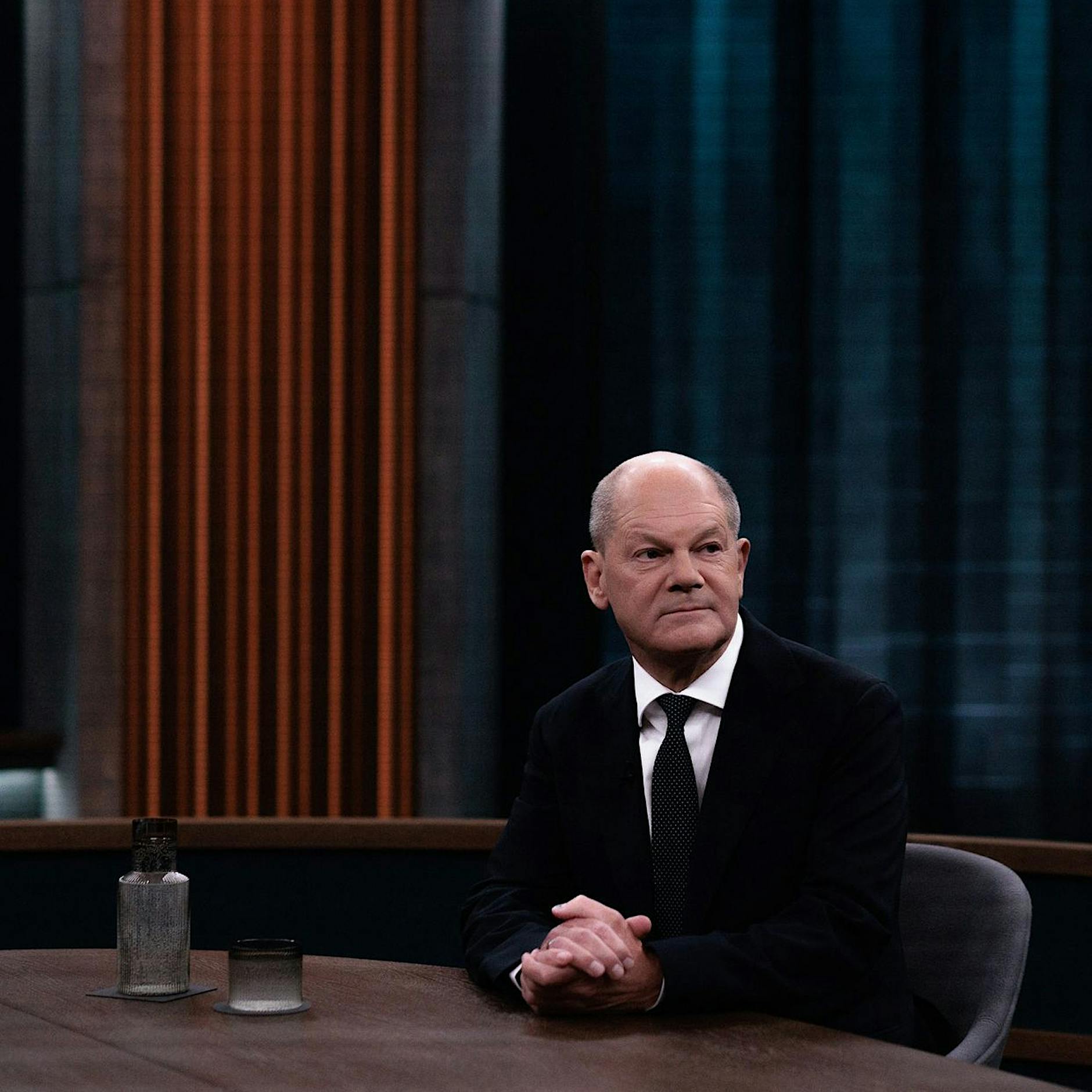 Unbeliebt wie nie: Will die SPD-Basis Kanzler Scholz stürzen?