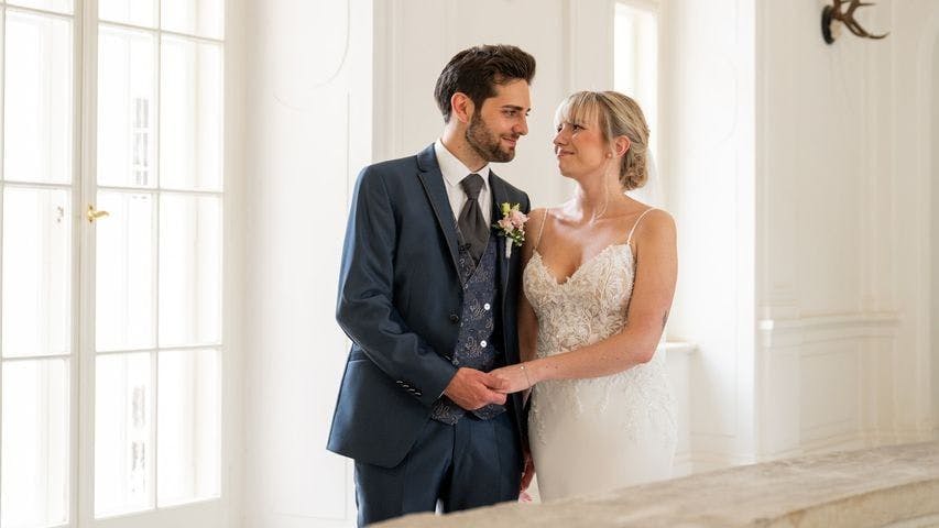 Es fing so romantisch an - doch auch bei Pia und Toni hängt der Himmel nicht nur voller Geigen. Wie geht es für das Paar aus „Hochzeit auf den ersten Blick“ weiter?