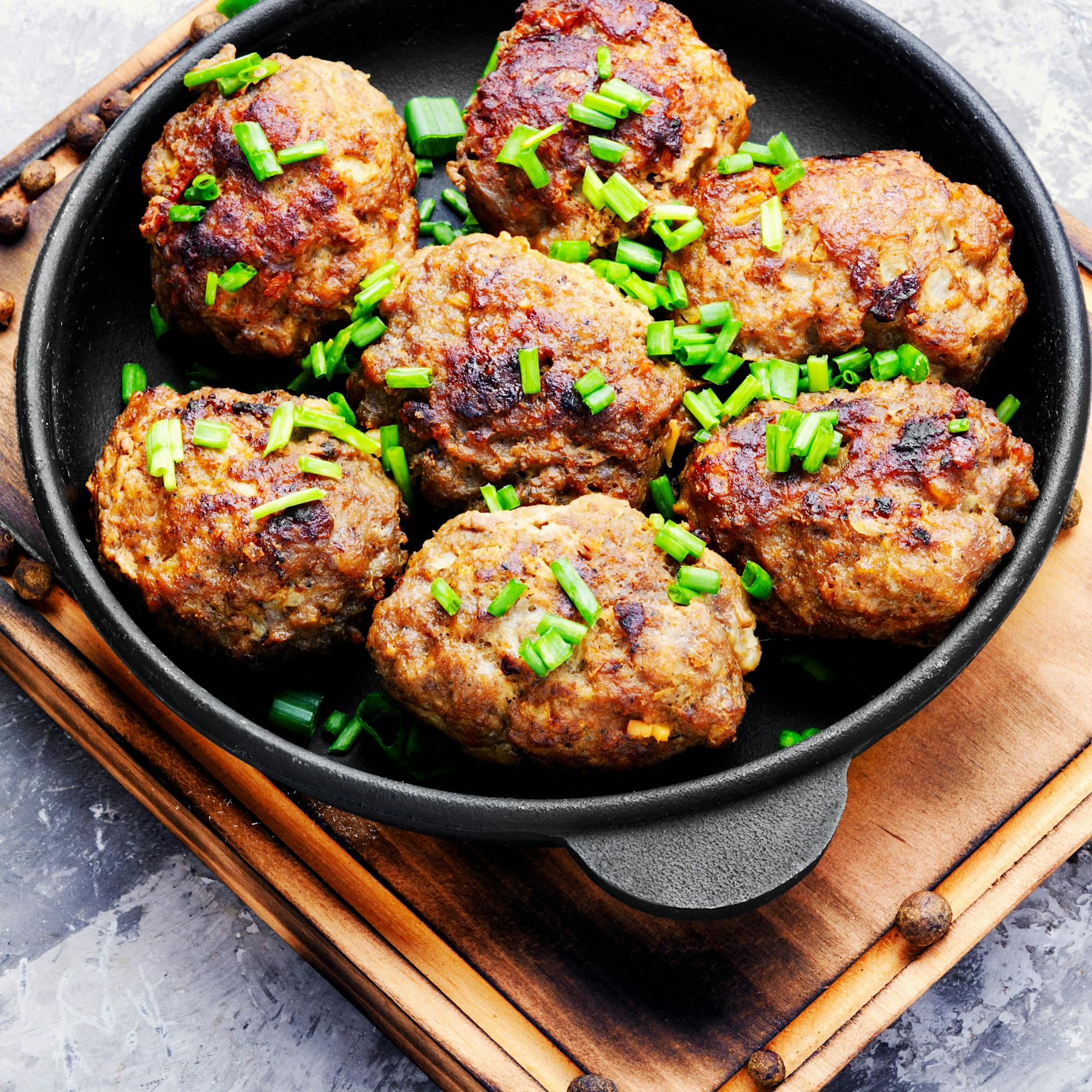 Omas saftige Frikadellen aus dem Ofen – das geniale Rezept