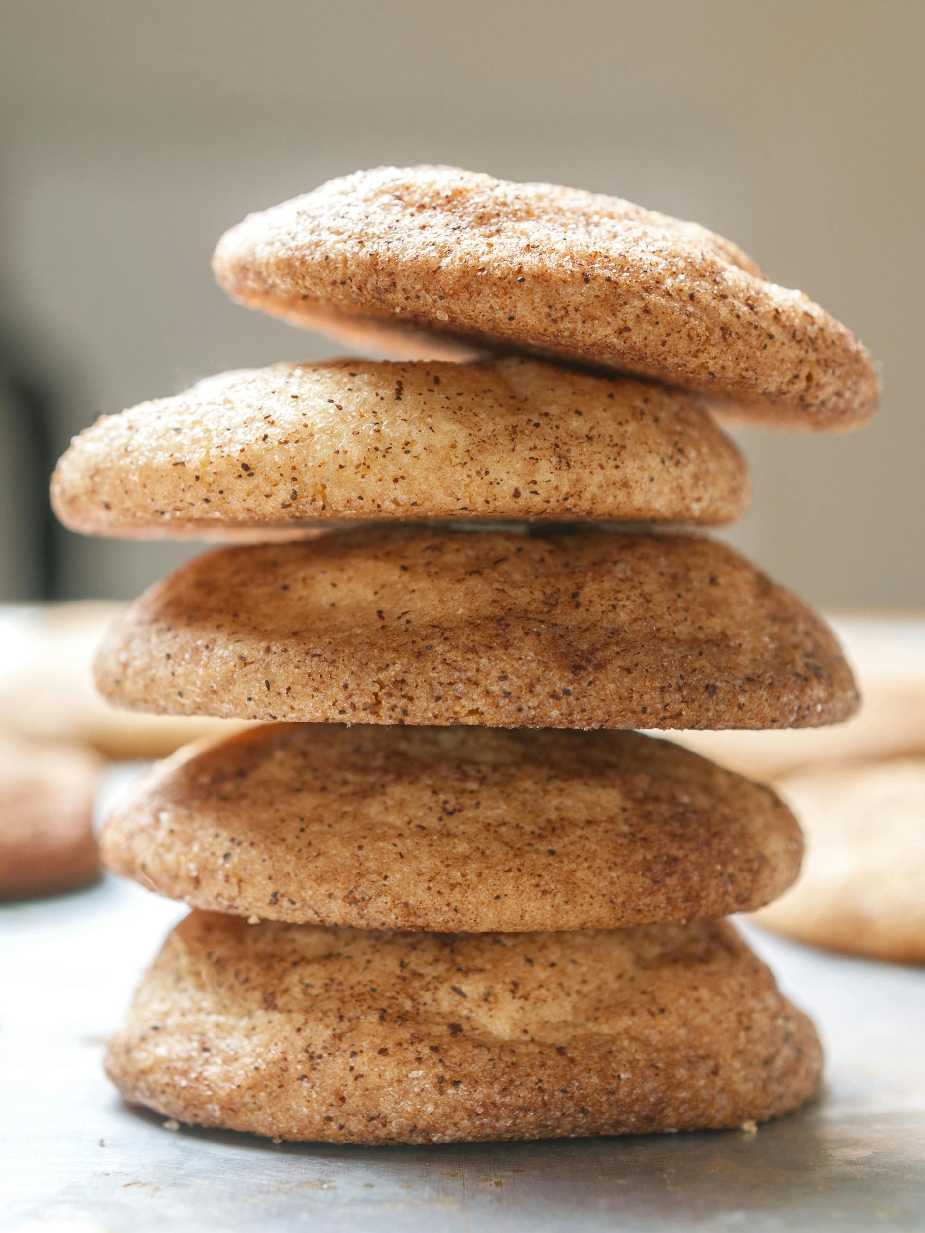 Mit Zimtkeksen oder Snickerdoodles als Mitbringsel zur Kaffee-Einladung macht man sich Freunde.