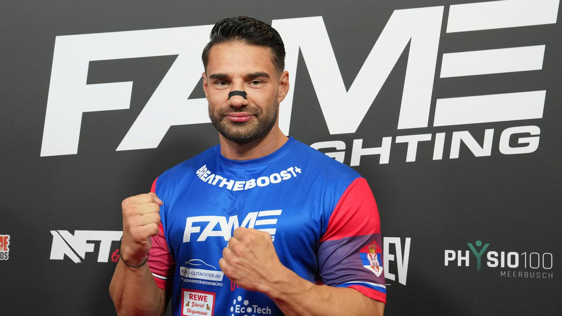 Aleks Petrovic beim Fame Fighting 2