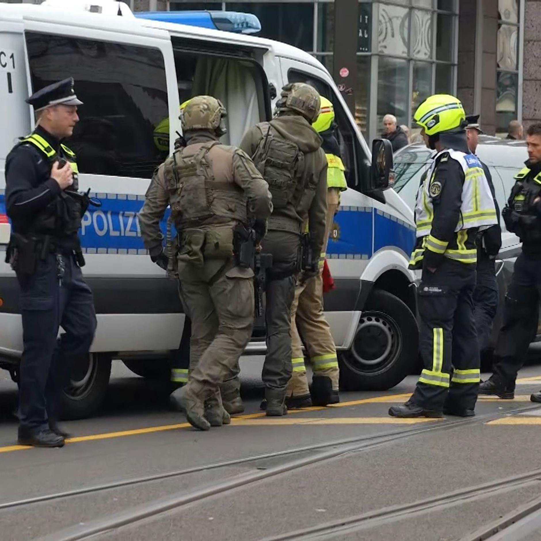 Frau Polizeipräsidentin, gibt es in Berlin gefährliche No-go-Areas?