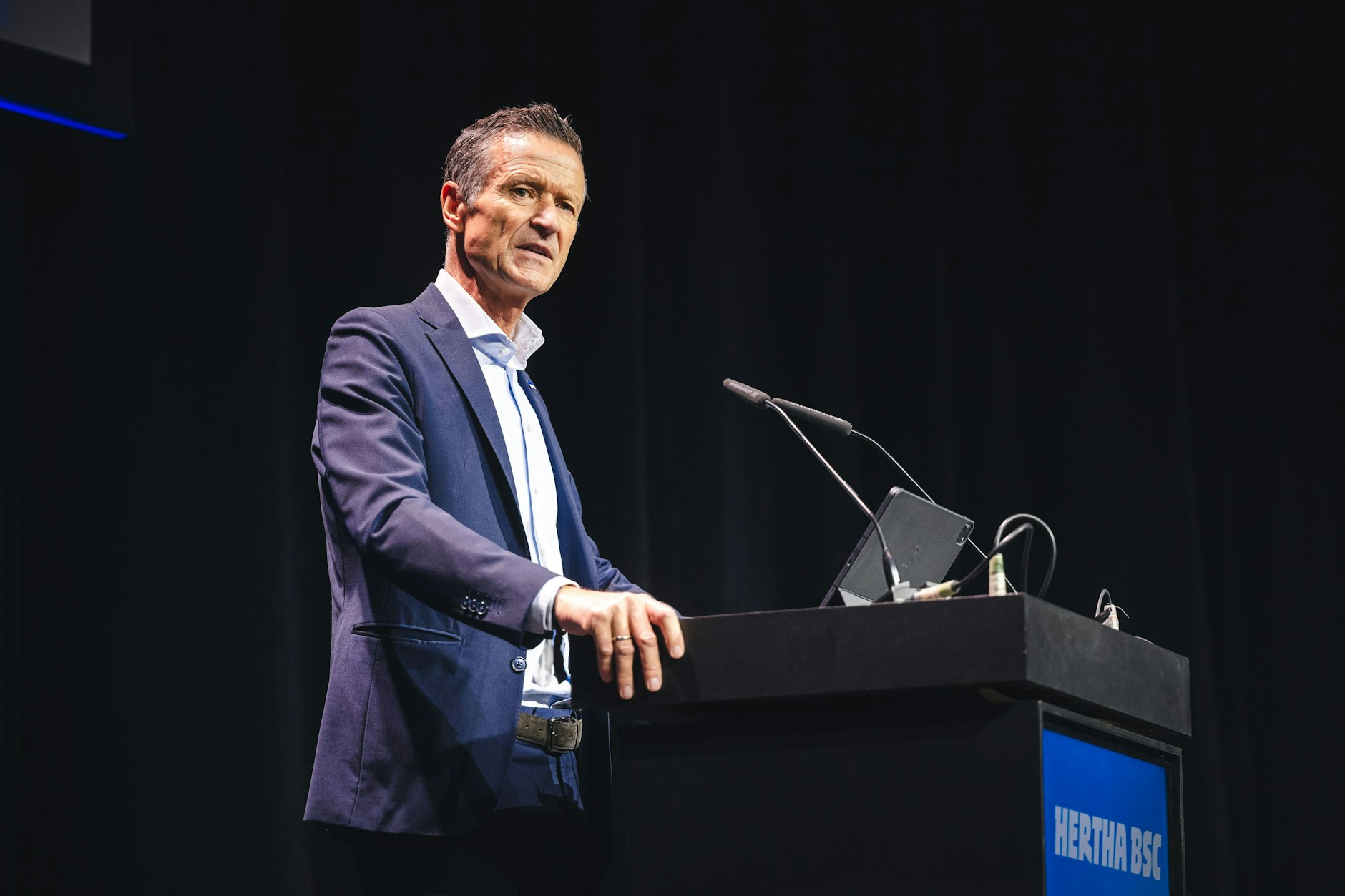Herthas Geschäftsführer Tom Herrich klärte die Mitglieder über die Bilanz 2023/24 auf.