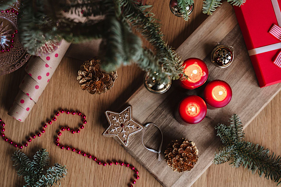 In Spandau können Kinder selbstgebastelten Weihnachtsschmuck in teilnehmenden Geschäften abgeben.