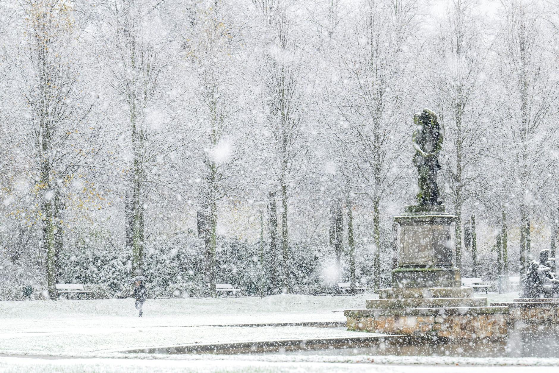 Schneefall in Bremen am Dienstagvormittag.