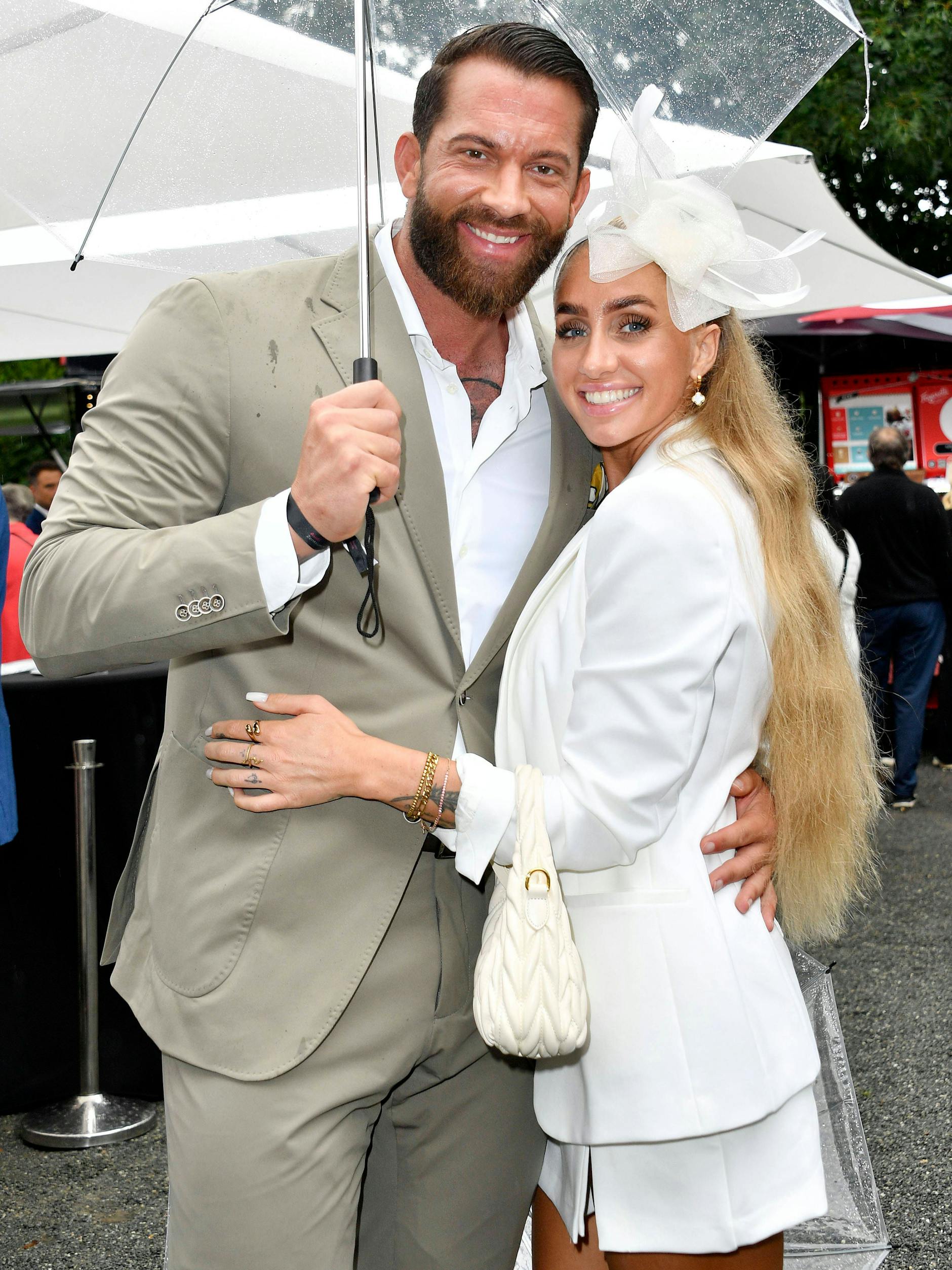 Oliver Sanne und seine Freundin Jill Rock bei einem Event im August 2024.