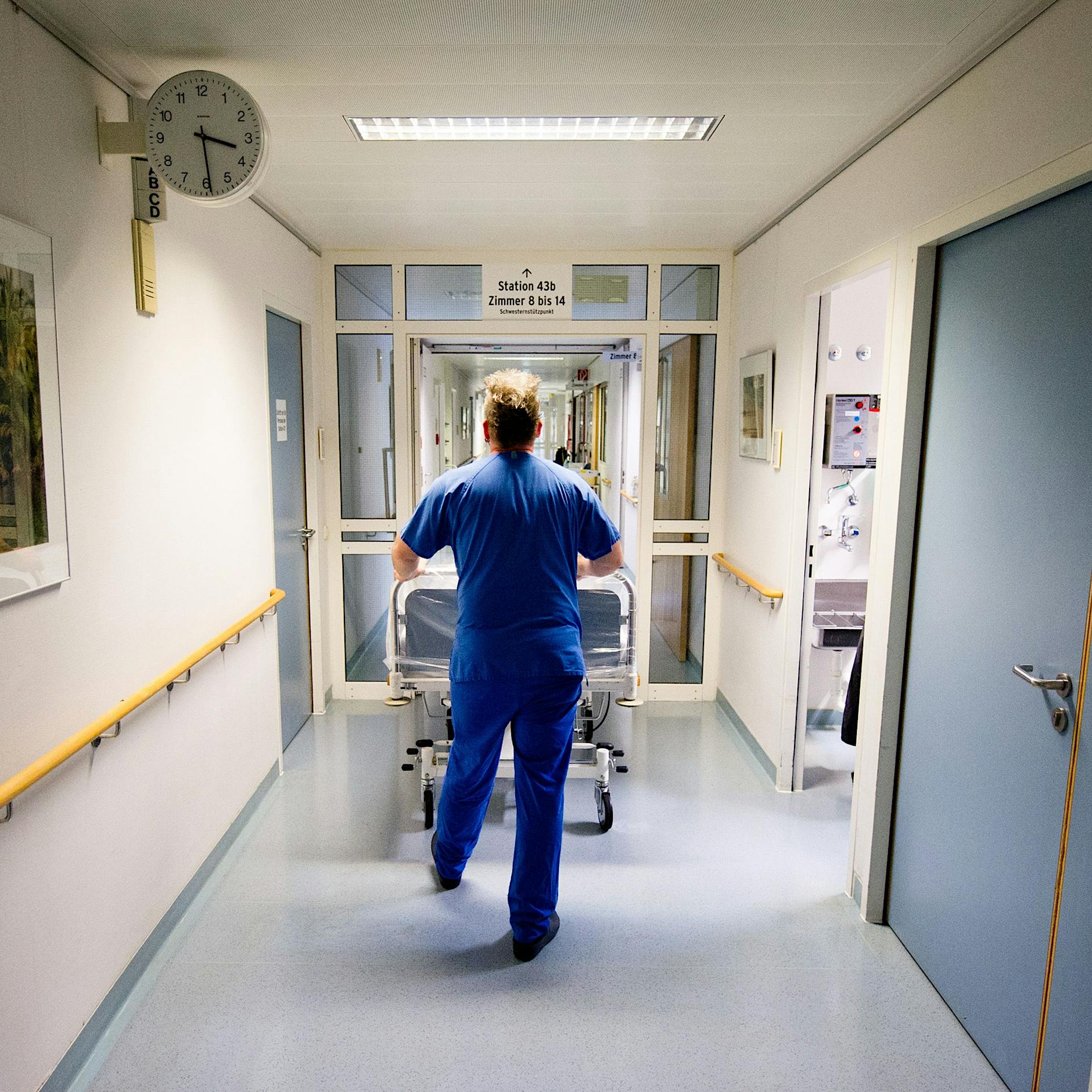 Erhöhung der Krankenkassenbeiträge: Wann sich ein Wechsel lohnt und worauf Sie achten sollten