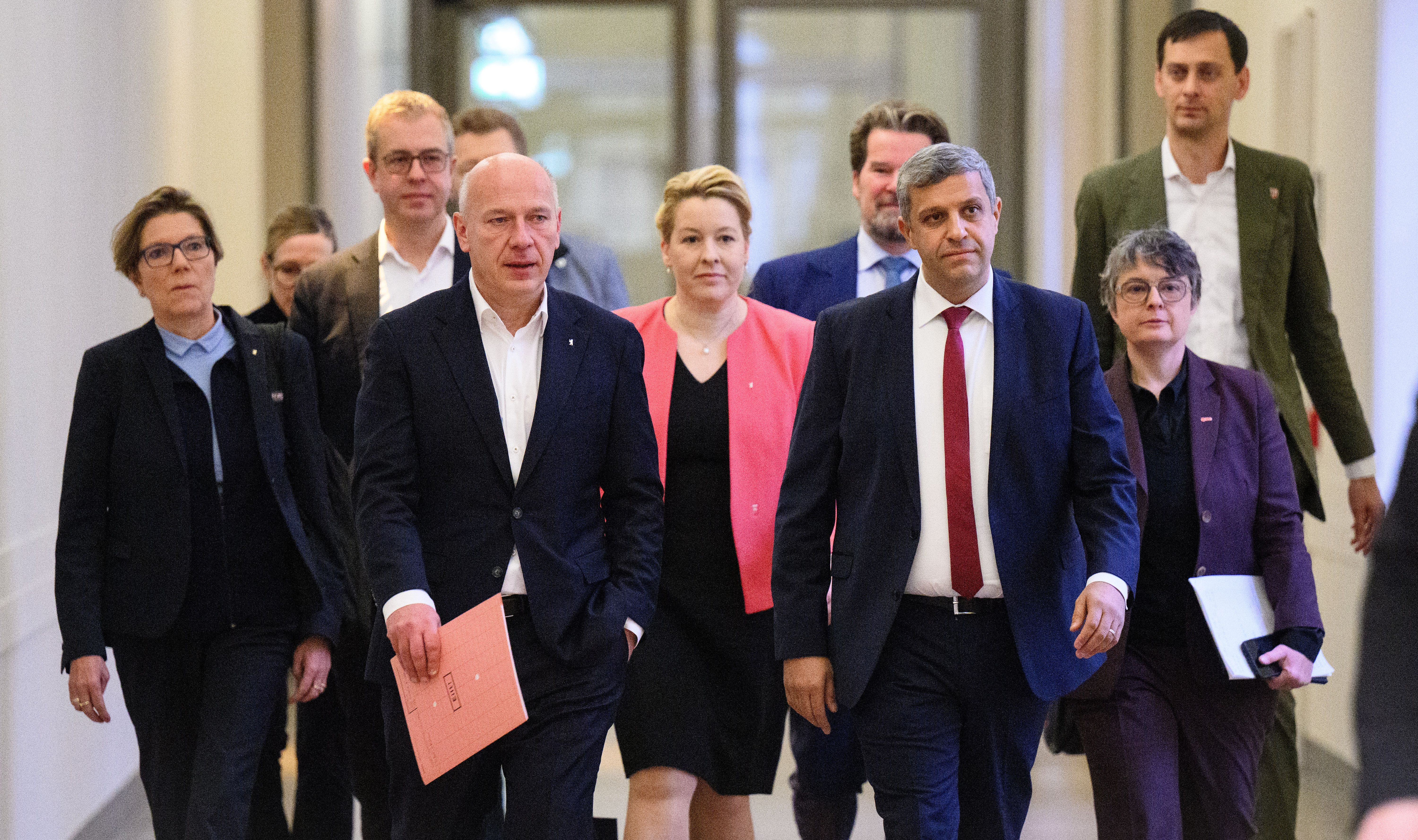 Image - Wirtschaftssenatorin Franziska Giffey bedauert Ende des 29-Euro-Tickets: „Hätte es gerne weitergeführt“