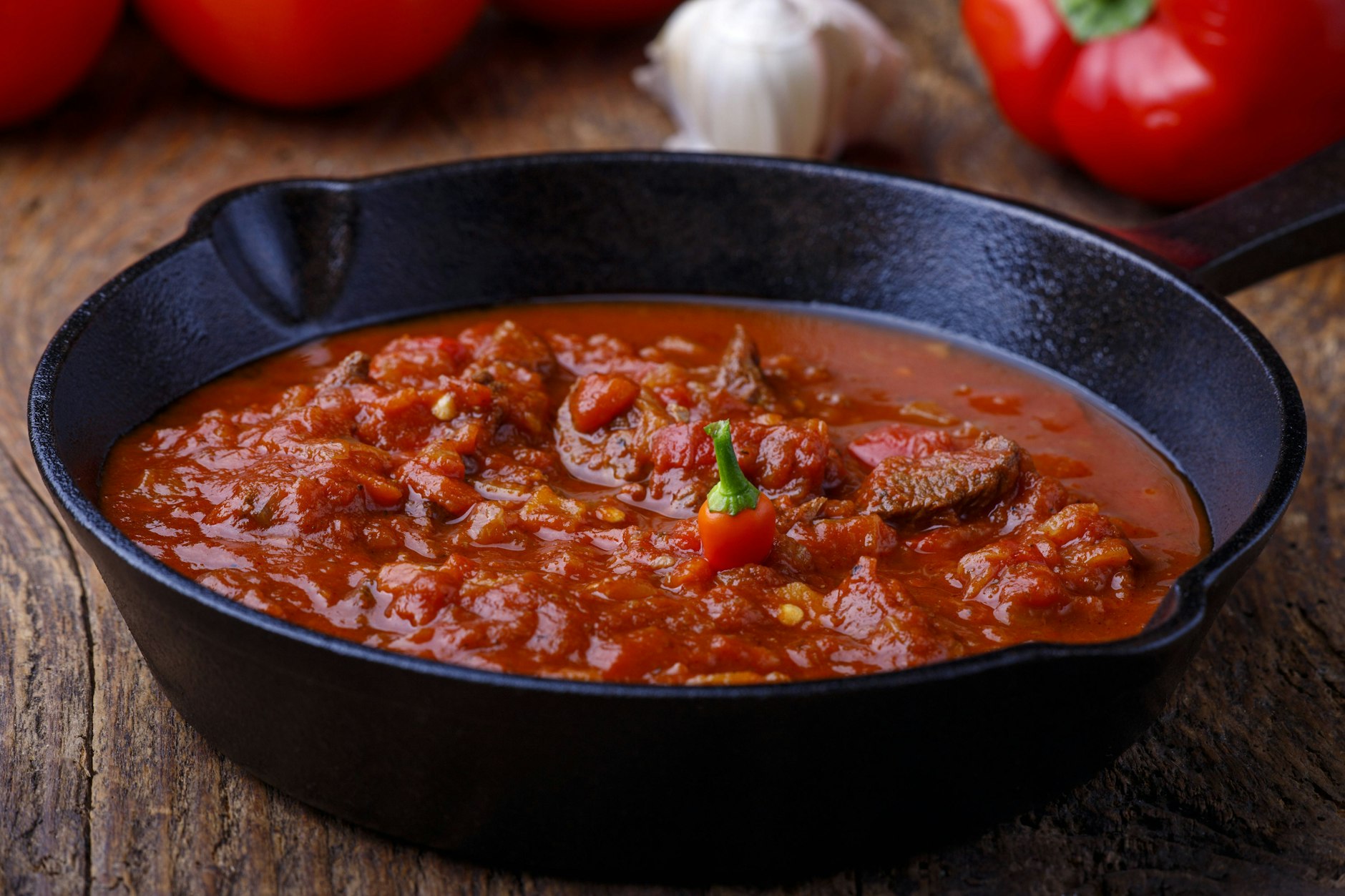 Mit unserem Rezept schmeckt das köstliche Rindergulasch so wie früher bei Oma.
