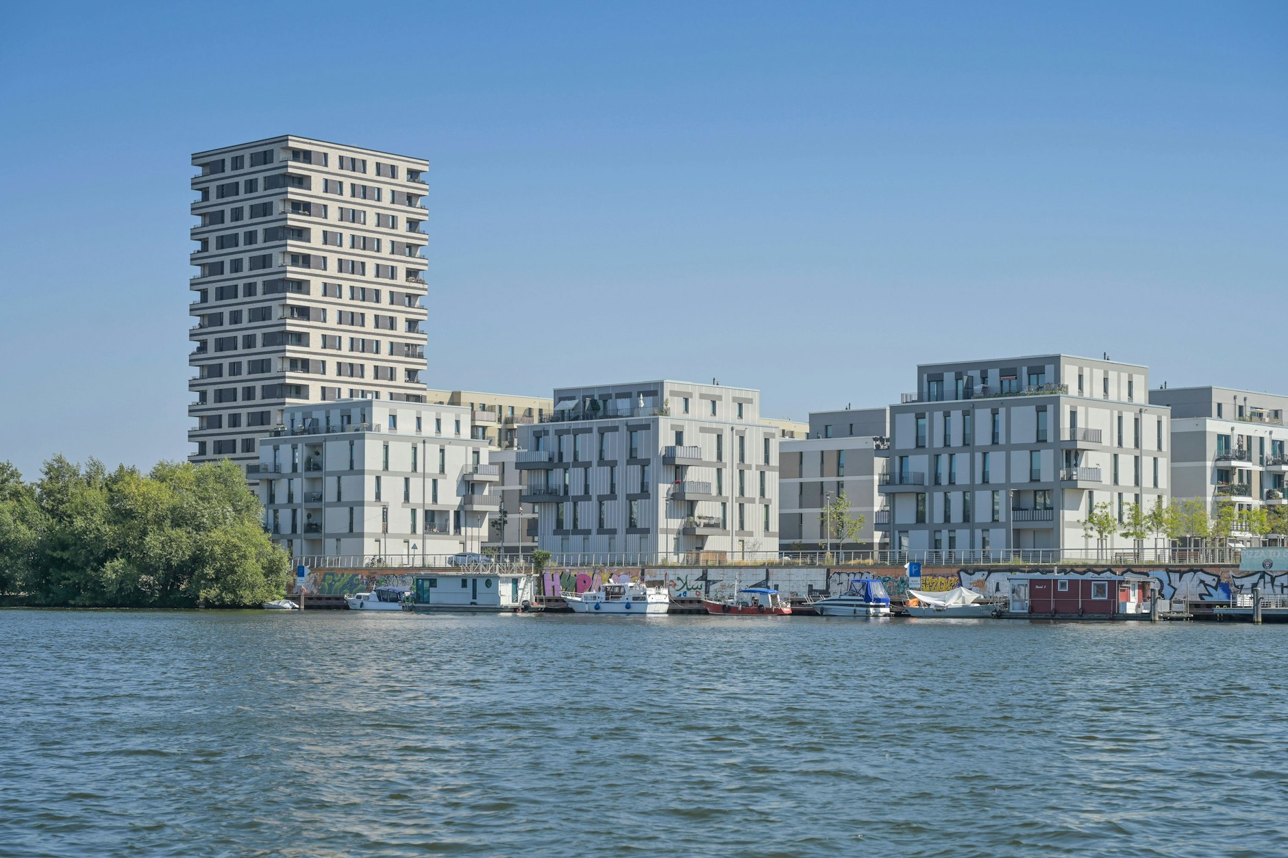 Wohnhäuser im Quartier Waterkant an der Spandauer Havelpromenade