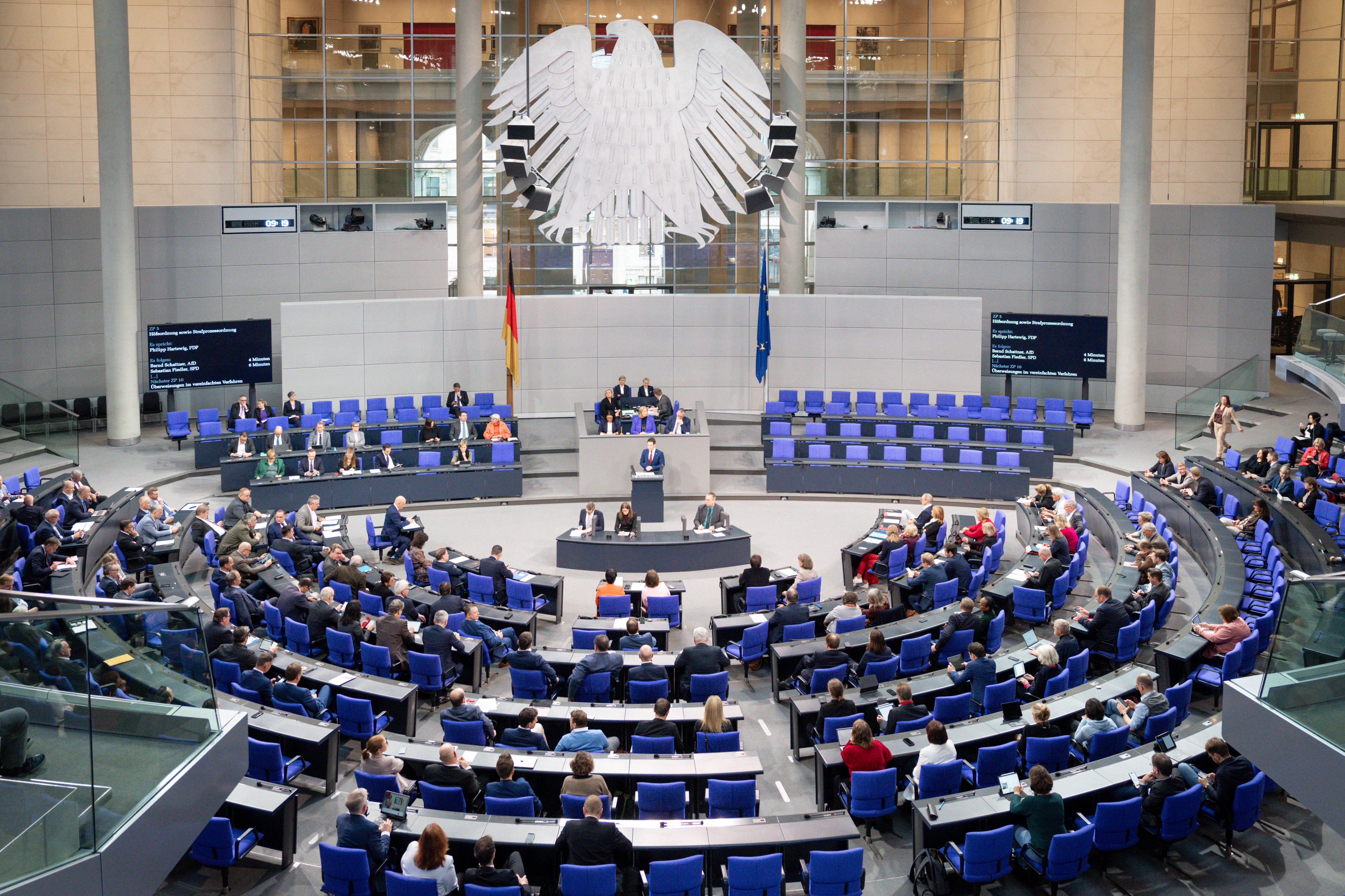 Neuwahl-Beben: Diese Polit-Promis könnten aus dem Bundestag fliegen!