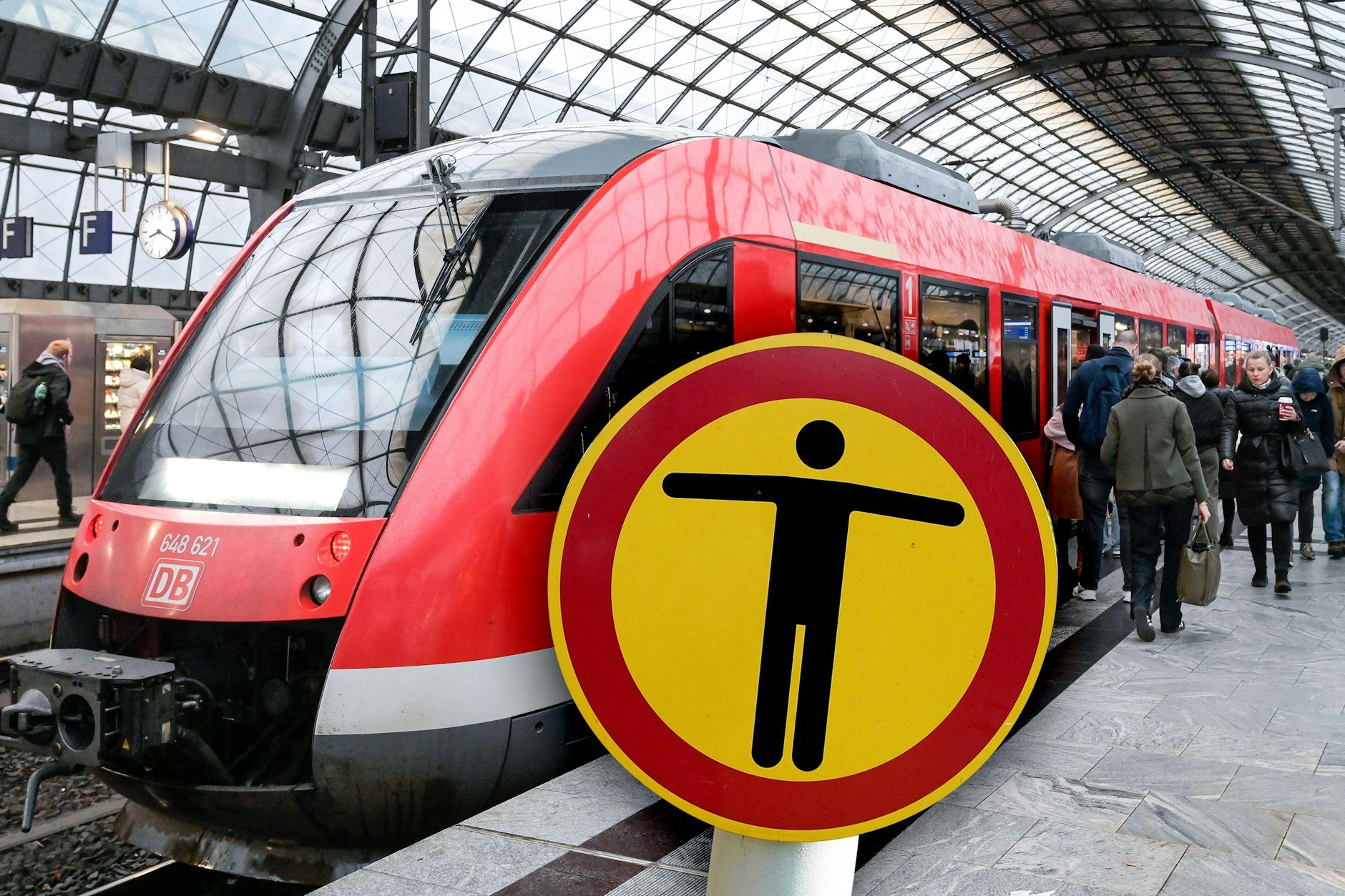 Am Wochenende sind gleich mehrere Regio-Verbindungen in Berlin dicht. Wer einen Ausflug plant, sollte sich vorher unbedingt informieren.