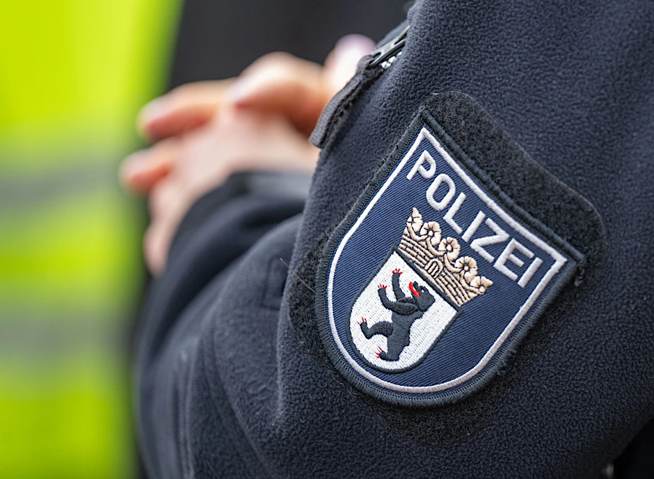 Die Berliner Polizei hat einen Mann identifziert.
