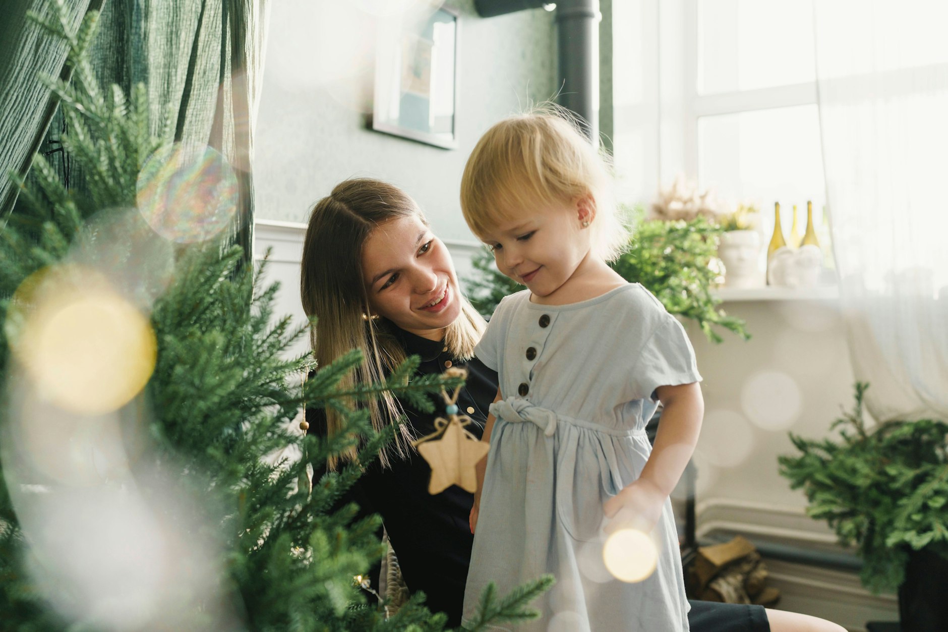Weihnachten voller Energie: Ihr Fest wird laut Horoskop lebendig und impulsiv! Entdecken Sie, wie Widder die Feiertage unvergesslich machen.