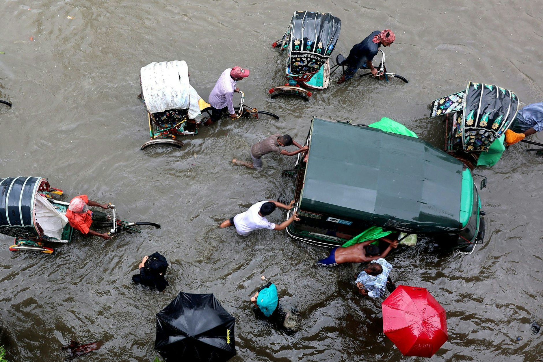 Überschwemmungen in Bangladesch, ausgelöst durch den Zyklon „Remal“