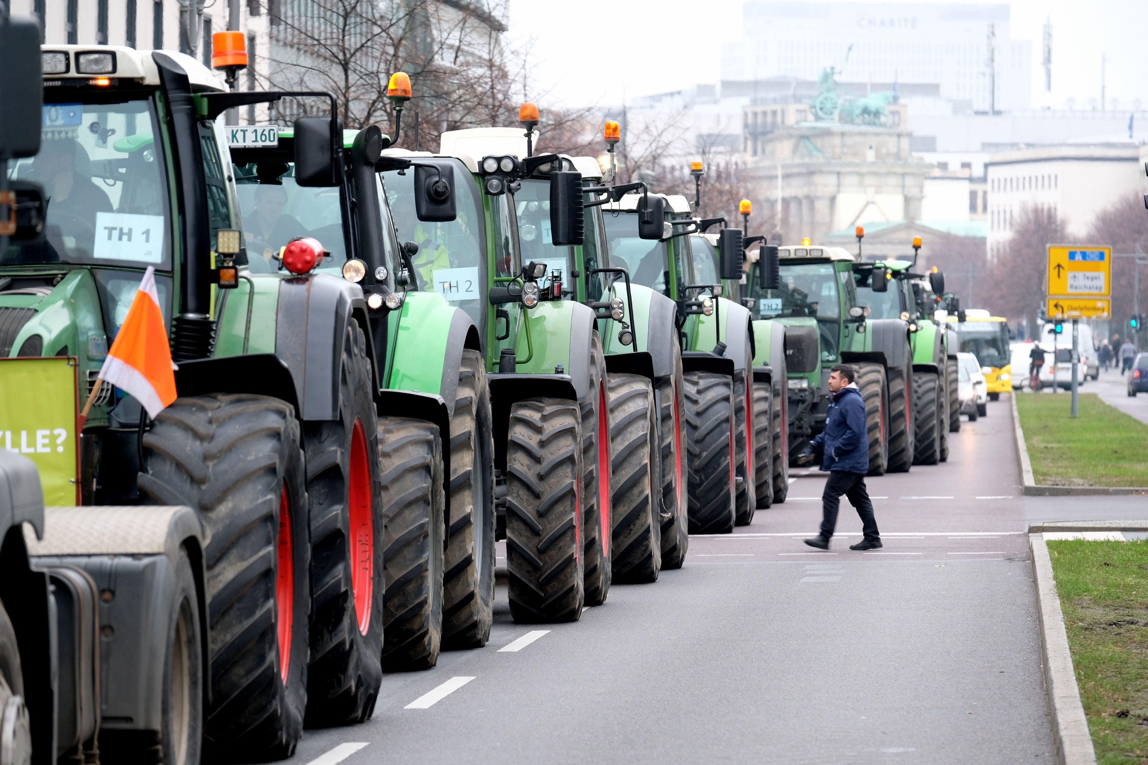 Image - Bauern legen Berlin lahm: Diese Straßen sind Samstag dicht – der Überblick