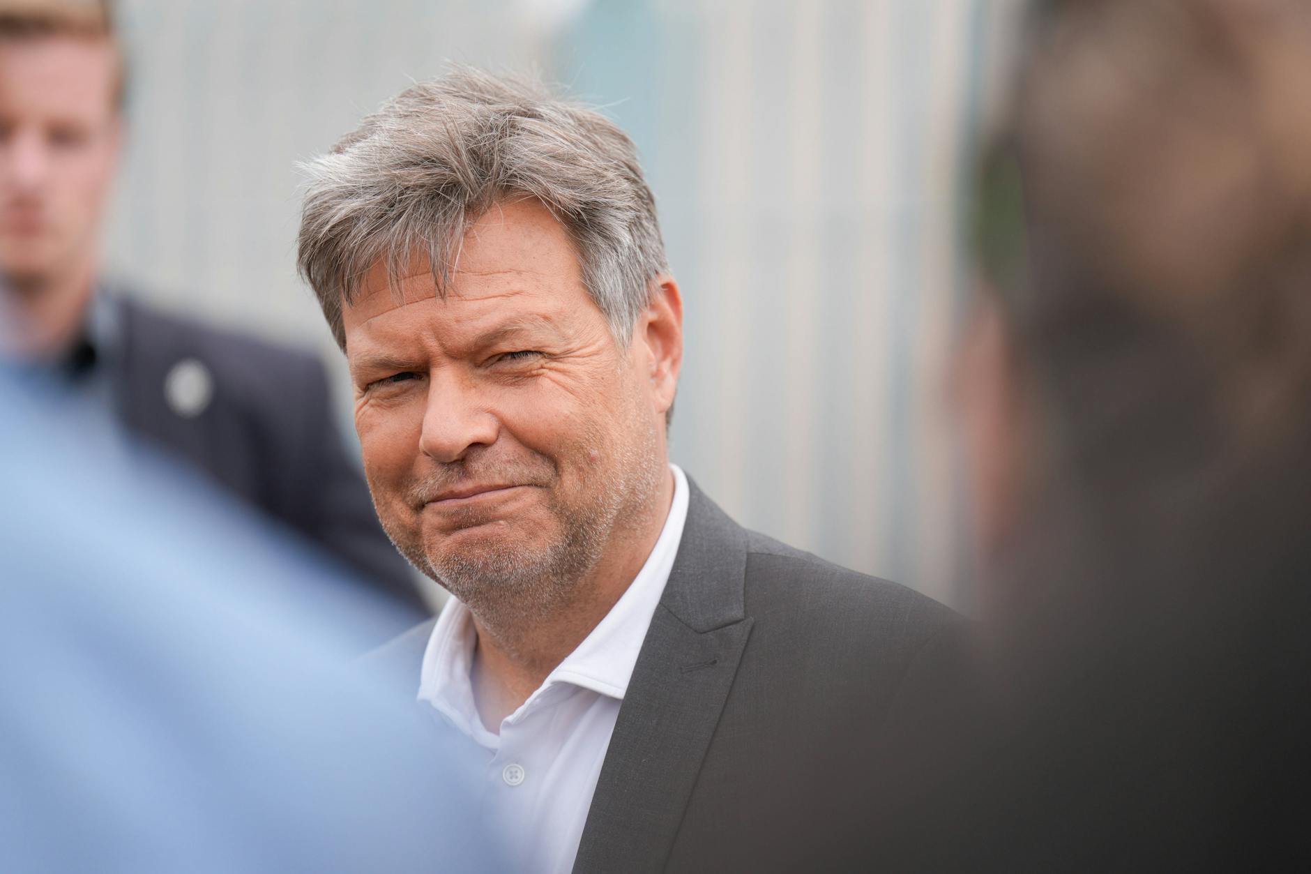 Robert Habeck hat mit einer Anzeige viel Aufmerksamkeit auf sich gezogen.