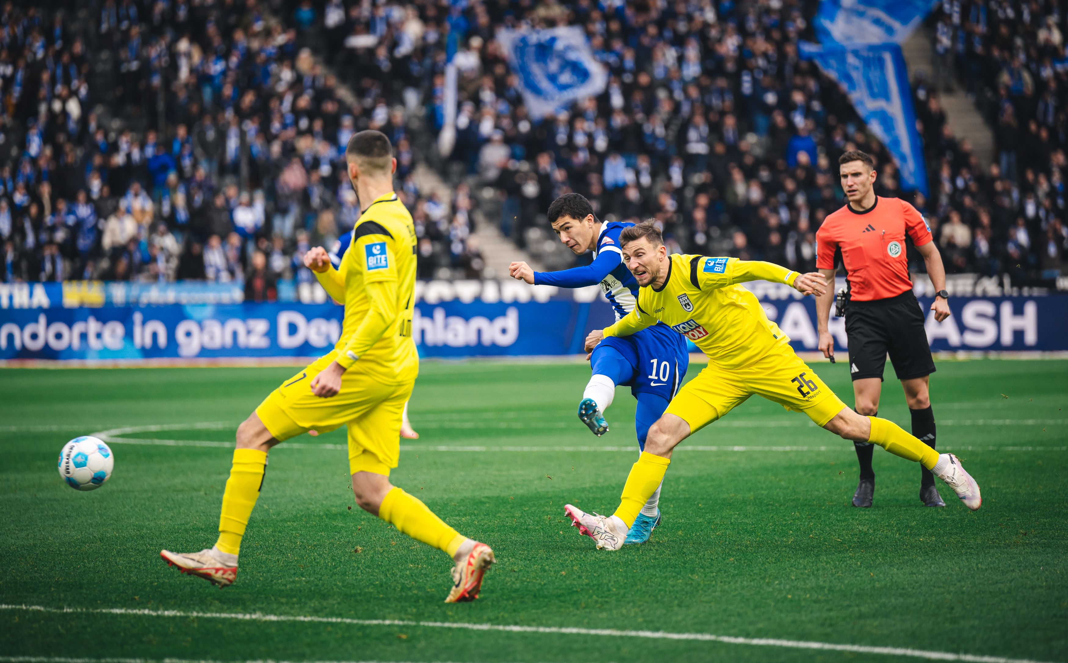 Image - Hertha BSC nur 2:2: Wieder mal der VAR! Siegtor von Cuisance aberkannt