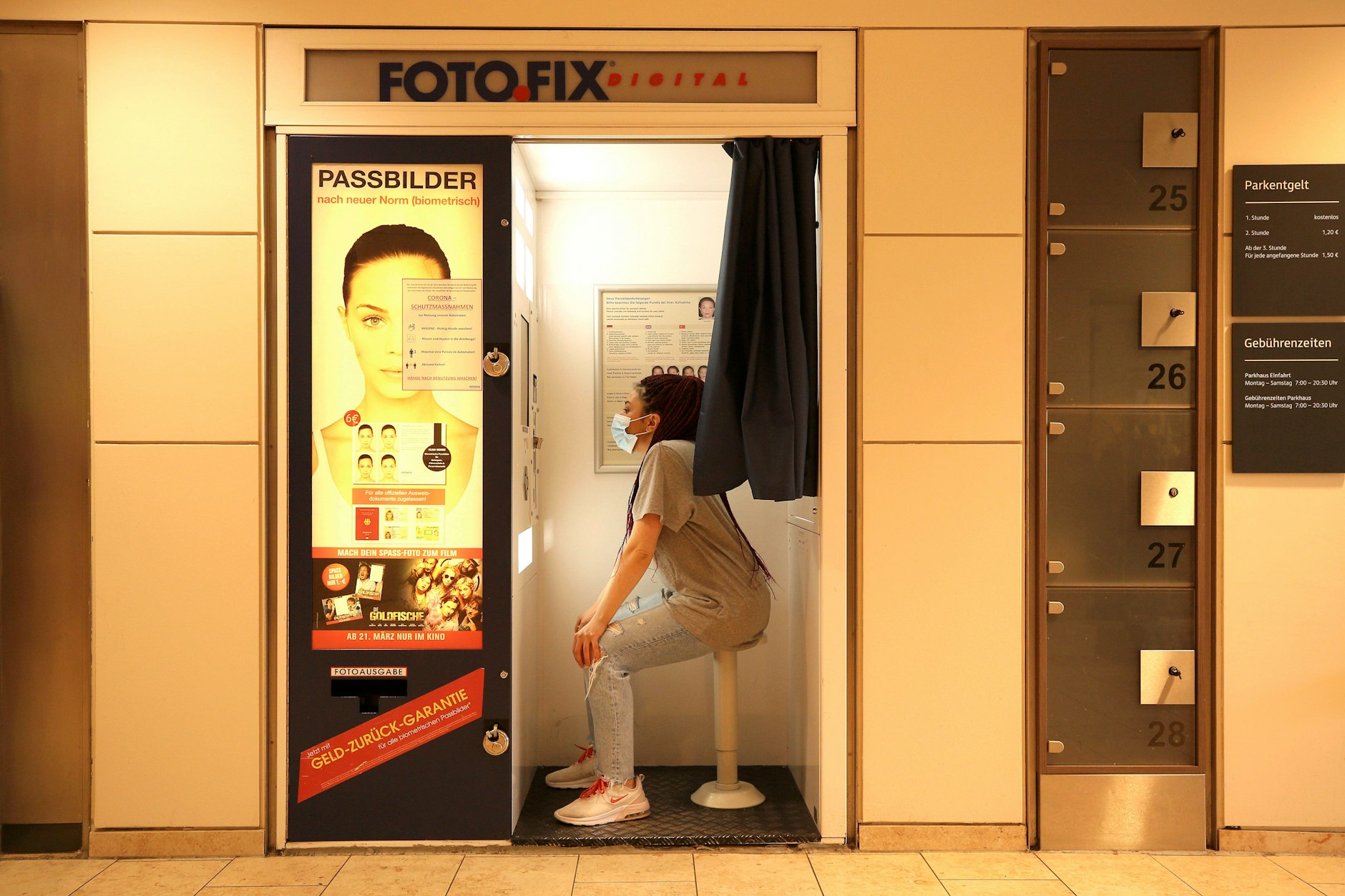 Die Fotoautomaten werden bald aus dem Straßenbild verschwinden, wenn nur noch digitale Bilder für Pässe und Ausweise nötig sind.