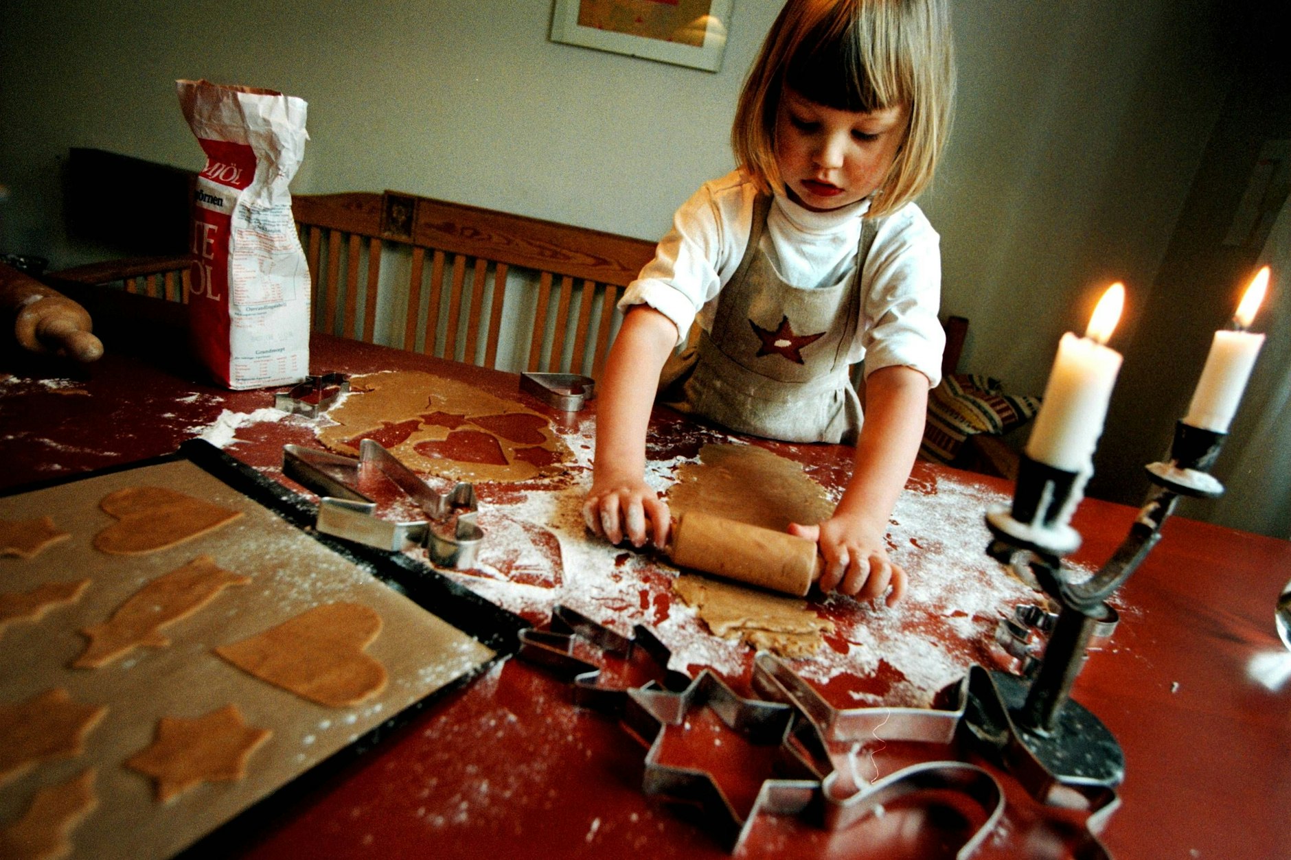 Schwedische Pepparkakor, (Pfefferkuchen) selbst backen: einfaches, kinderfreundliches und traditionelles Rezept!