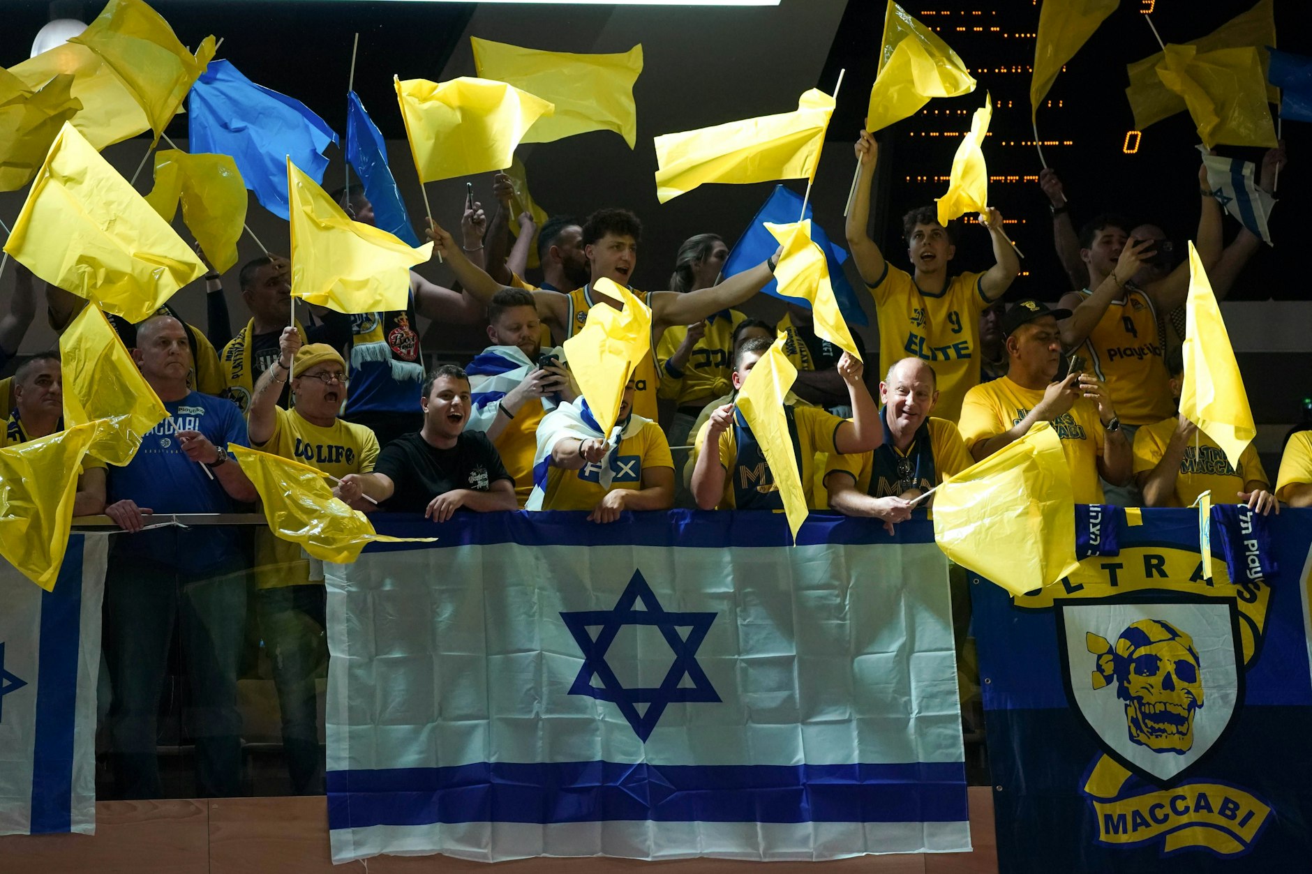 Fanblock der Maccabi-Anhänger