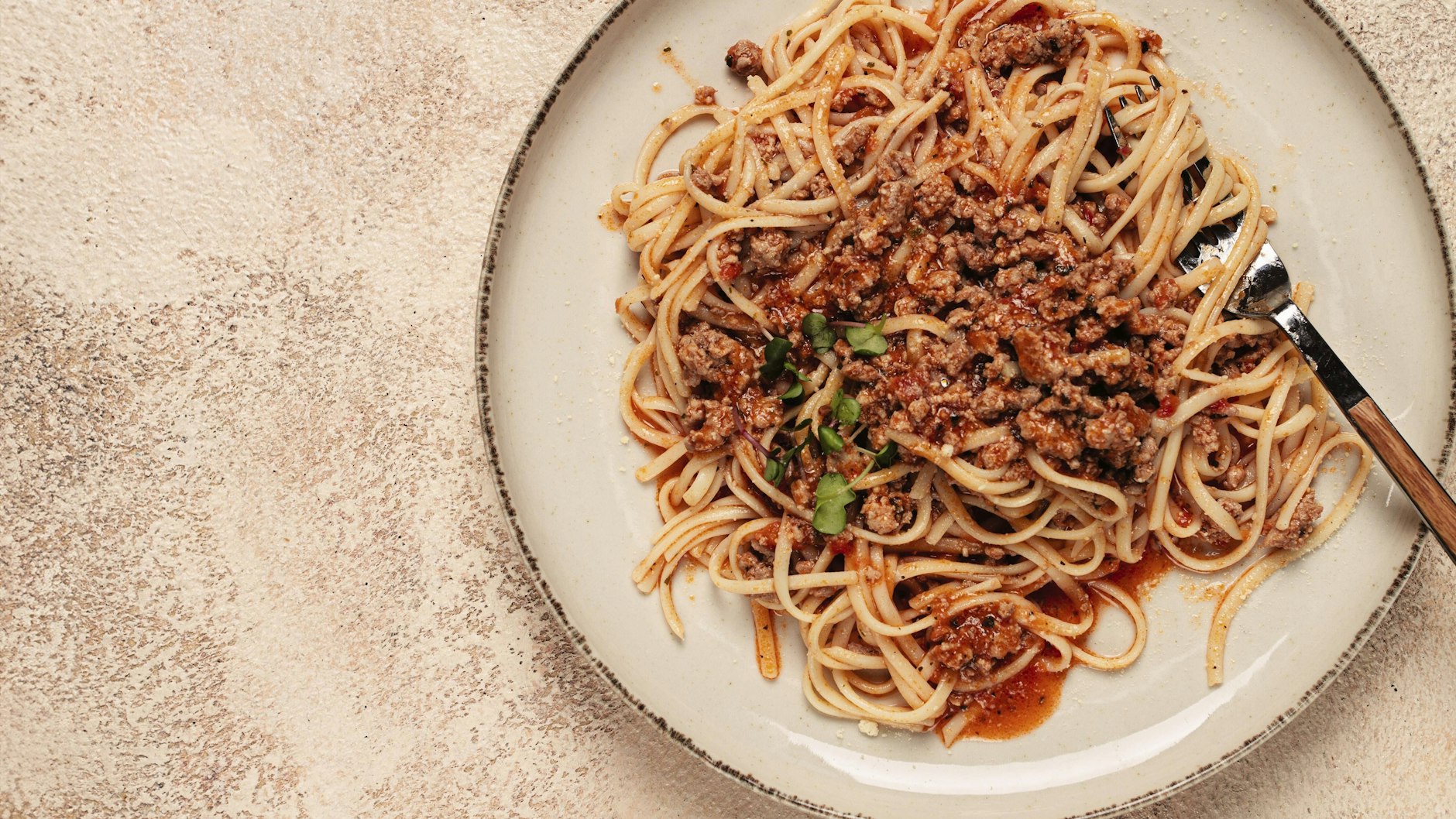 Probieren Sie das Rezept für Spaghetti Bolognese gleich mal aus. 