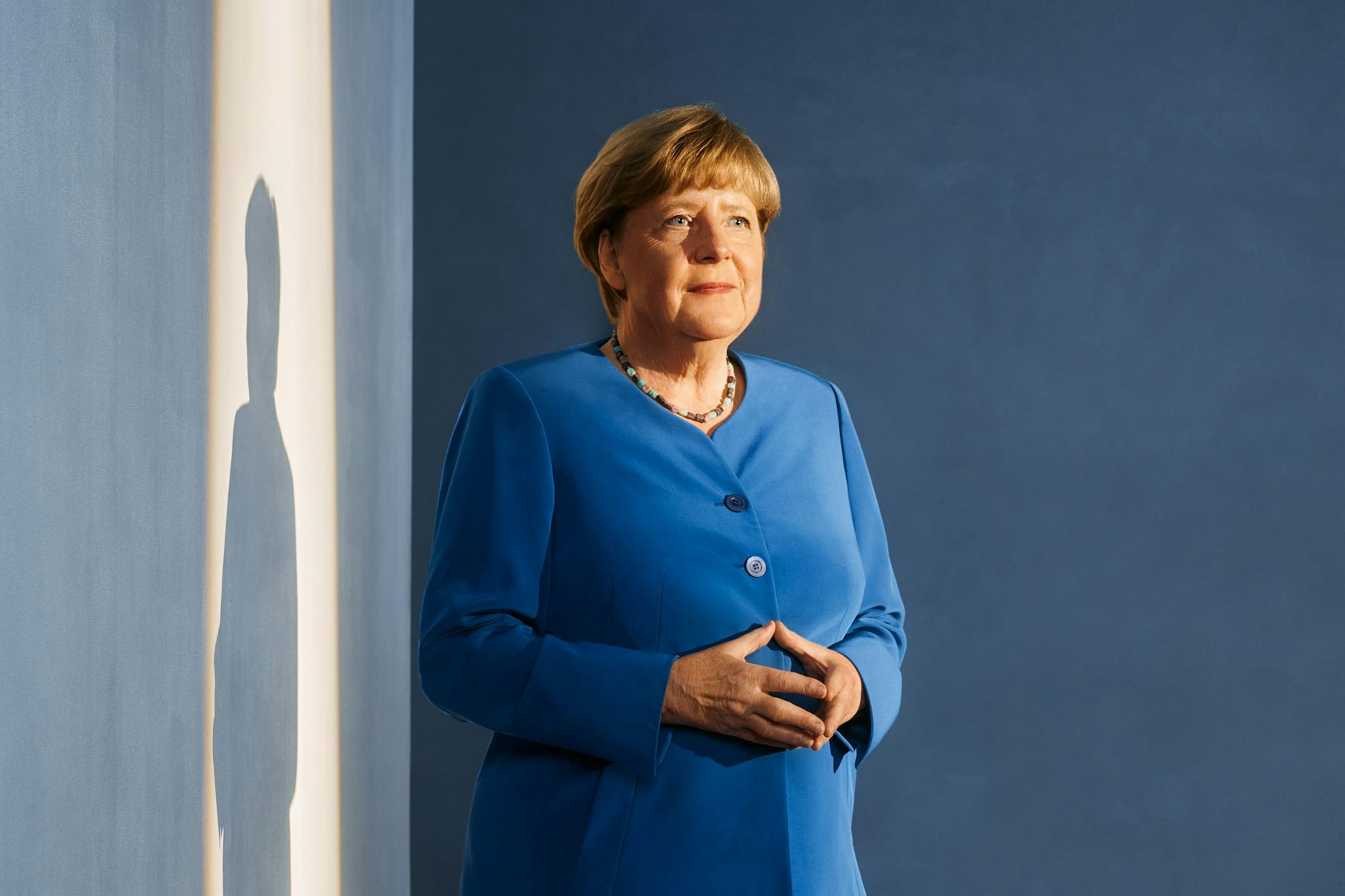 Angela Merkels Autobiografie <em>„Freiheit. Erinnerungen 1954 – 2021“</em> gewährt Einblicke in ihr Leben und ihre politische Karriere.