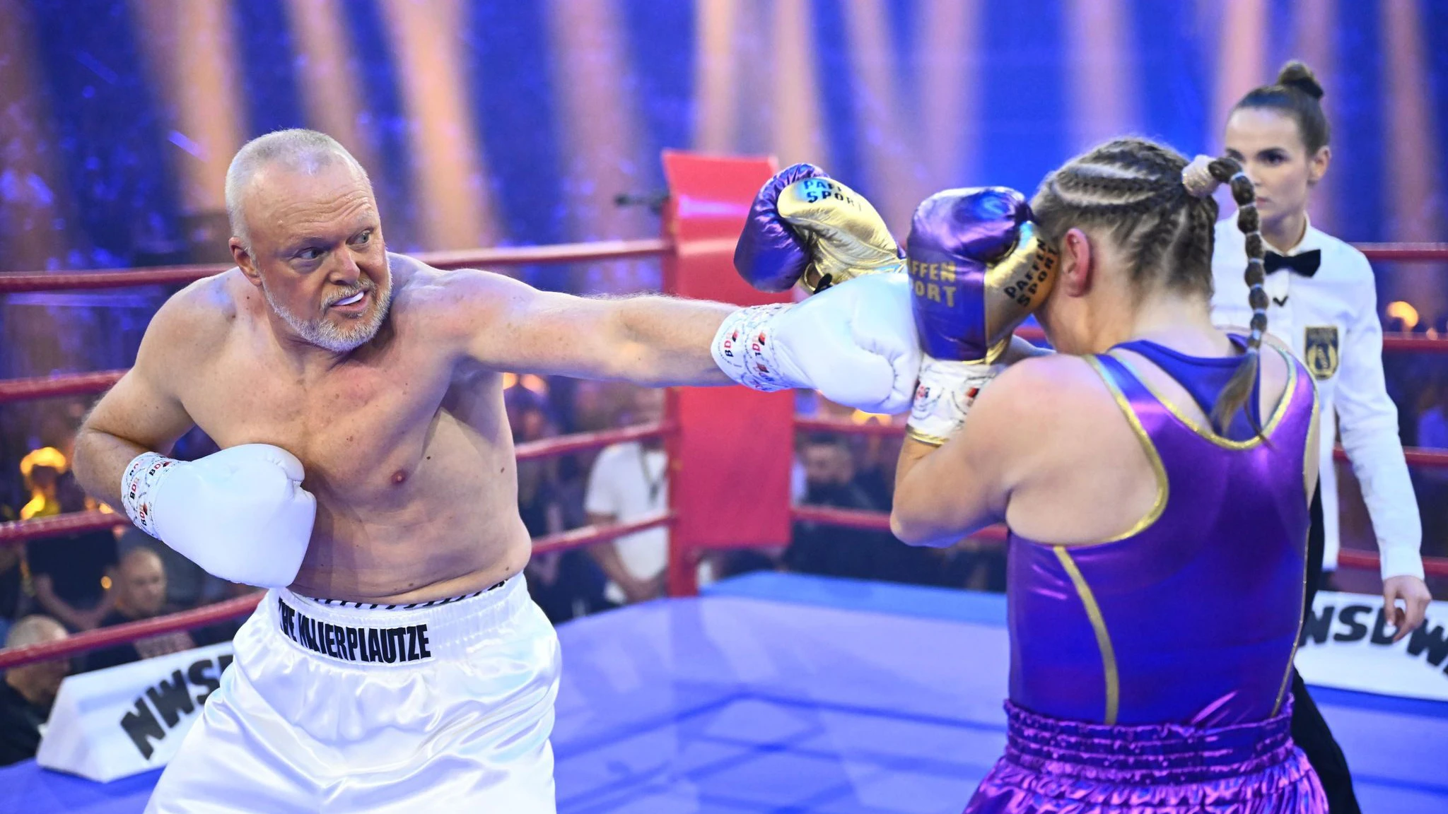 Stefan Raab und Regina Halmich beim Boxkampf im September 2024.