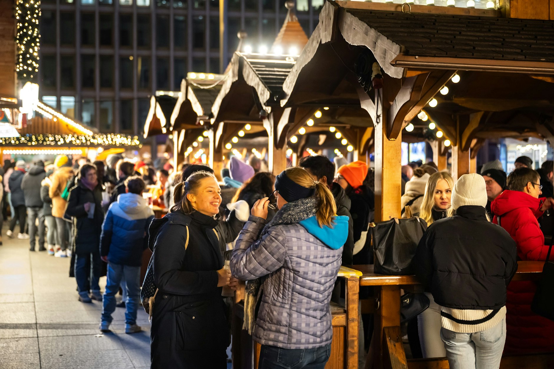 Die Winterwelt am Potsdamer Platz öffnete bereits am 1. November. Doch auch die anderen Weihnachtsmärkte haben nun offen.
