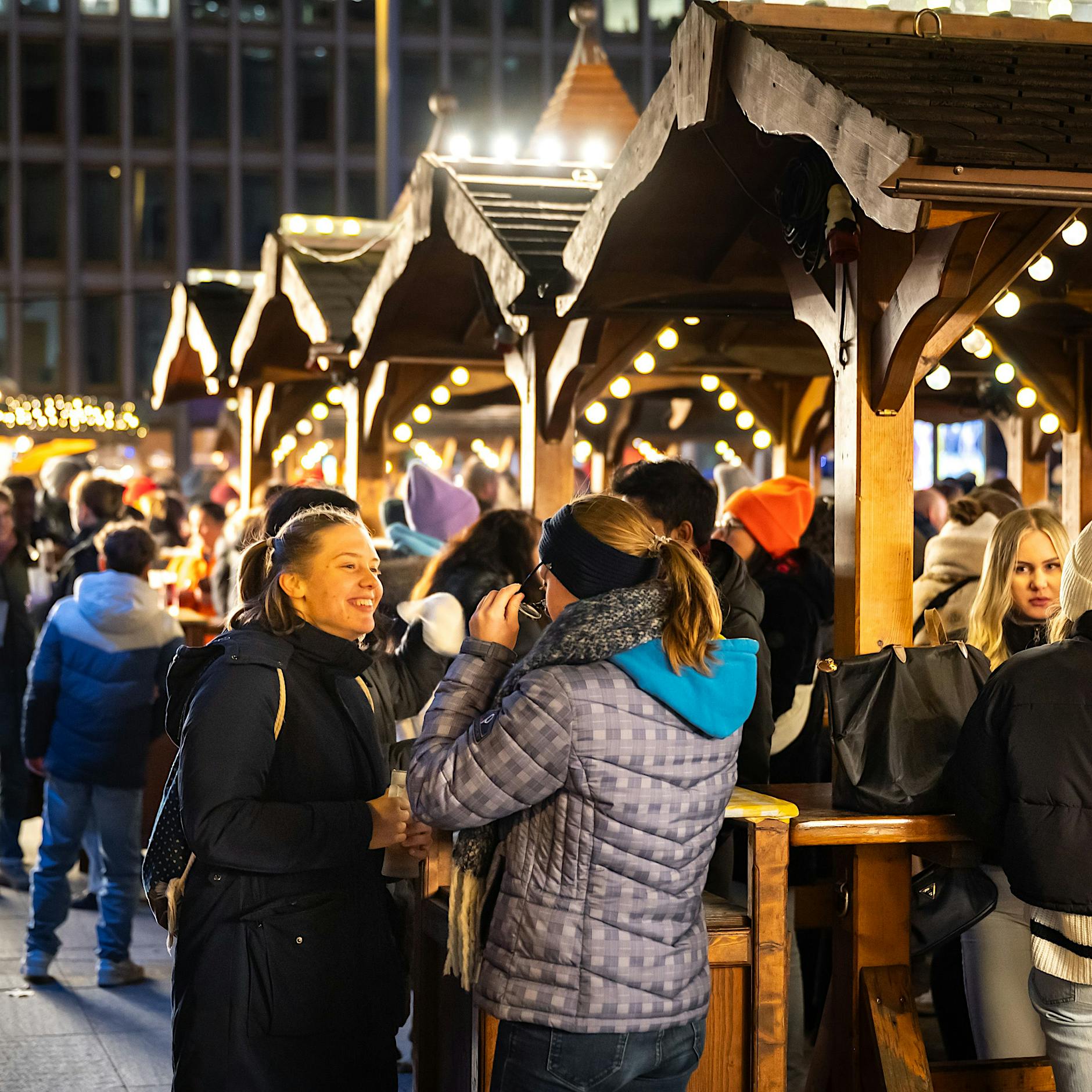 Weihnachtsmärkte 2024 in Berlin: Öffnungszeiten, Preise, Adressen
