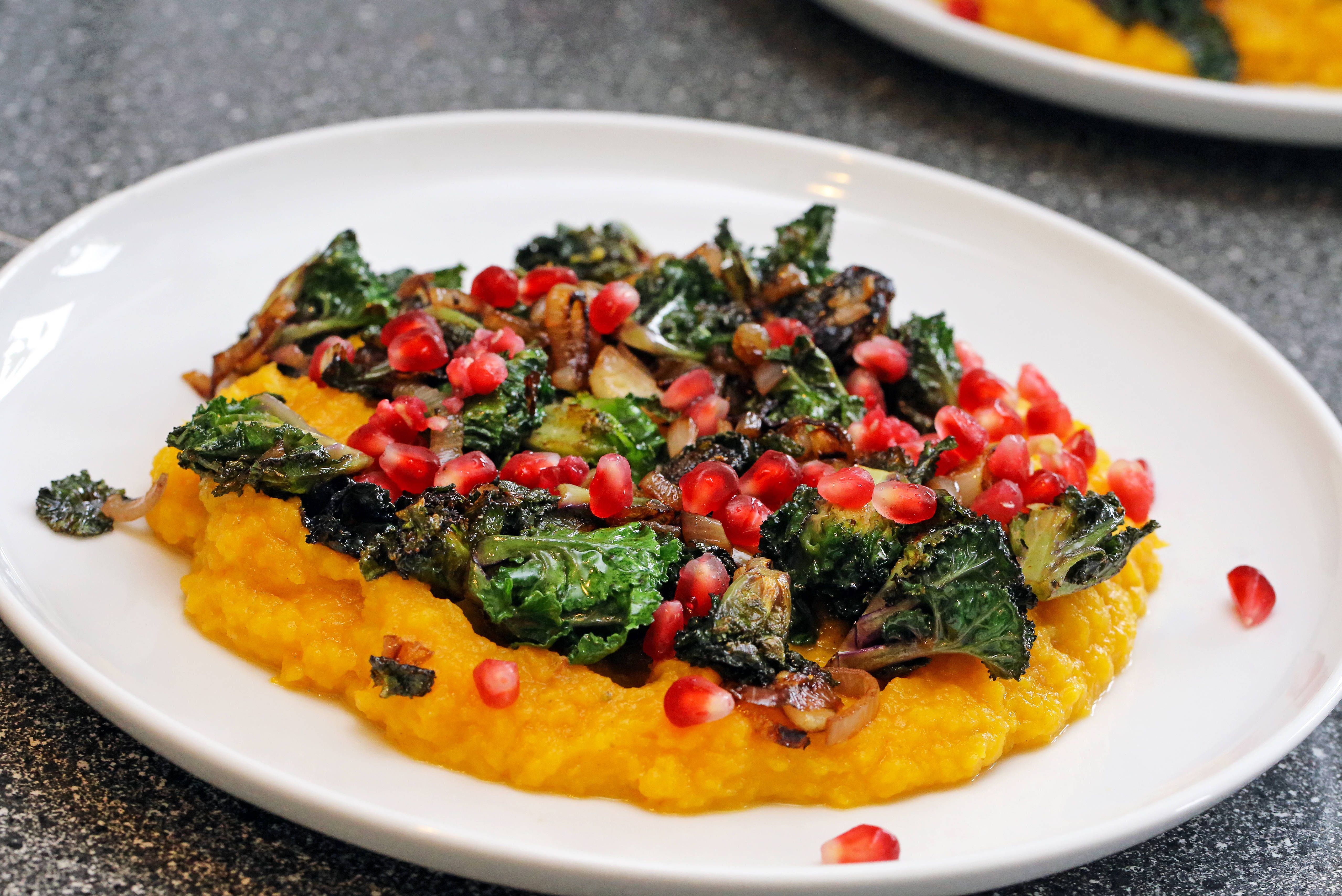 Kürbispüree mit gebratenen Kalettes: Superfood für die kalte Jahreszeit