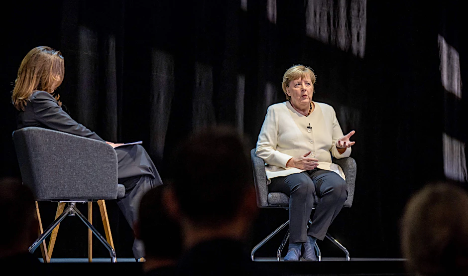 Angela Merkel, Bundeskanzlerin a.D., präsentiert ihr Buch „Freiheit: Erinnerungen 1954–2021“ im Deutschen Theater.