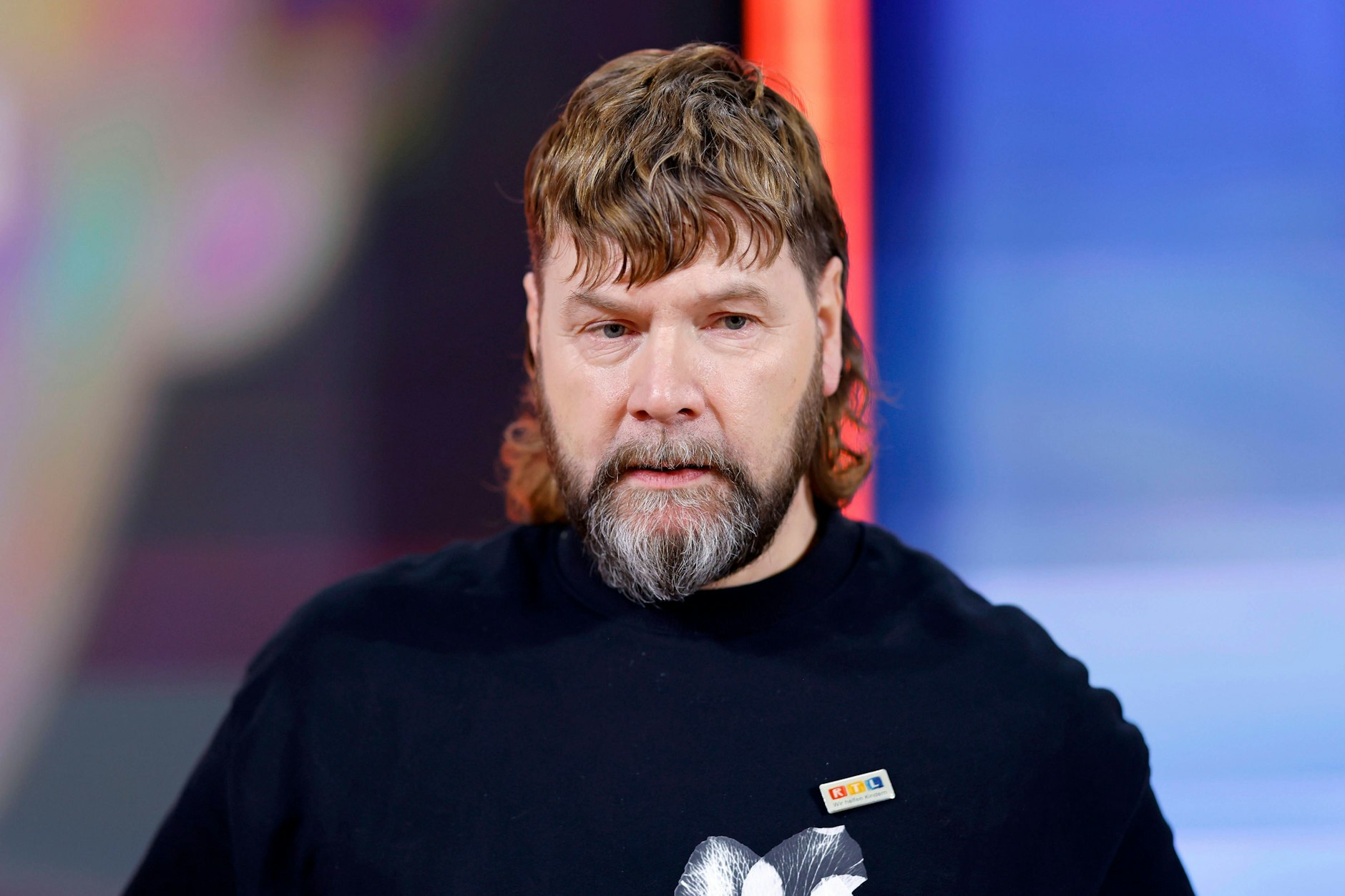 Rea Garvey polarisierte beim „The Masked Singer“-Auftakt mit seiner neuen Frisur.