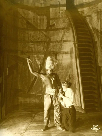 Brody im Film „Genuine“ von 1920