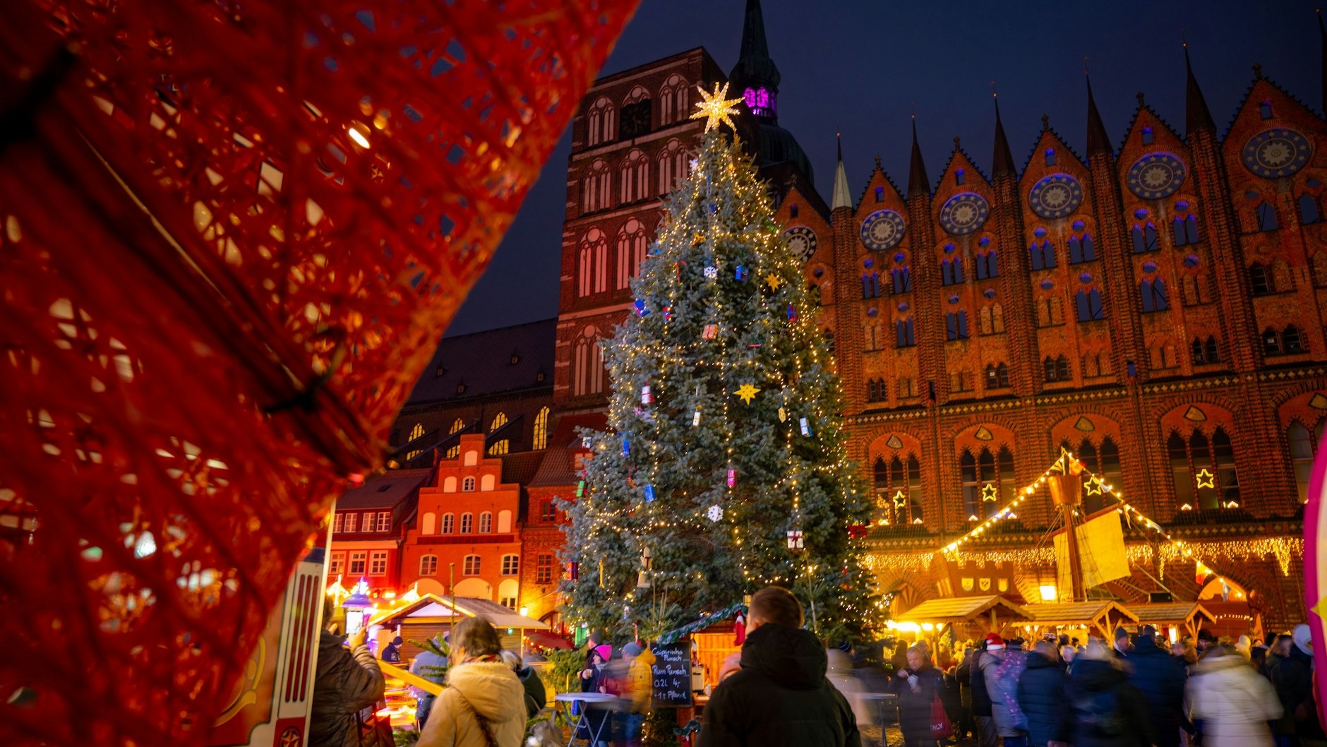 Der skurrile Vorfall soll sich auf dem Weihnachtsmarkt in Stralsund zugetragen haben. 