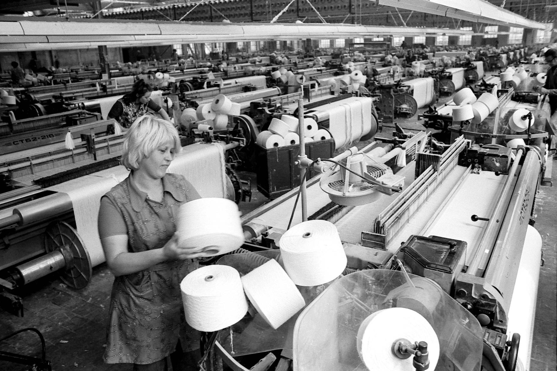 Textilfabrik der VEB Oberlausitzer Textilbetriebe Lautex im Jahr 1977