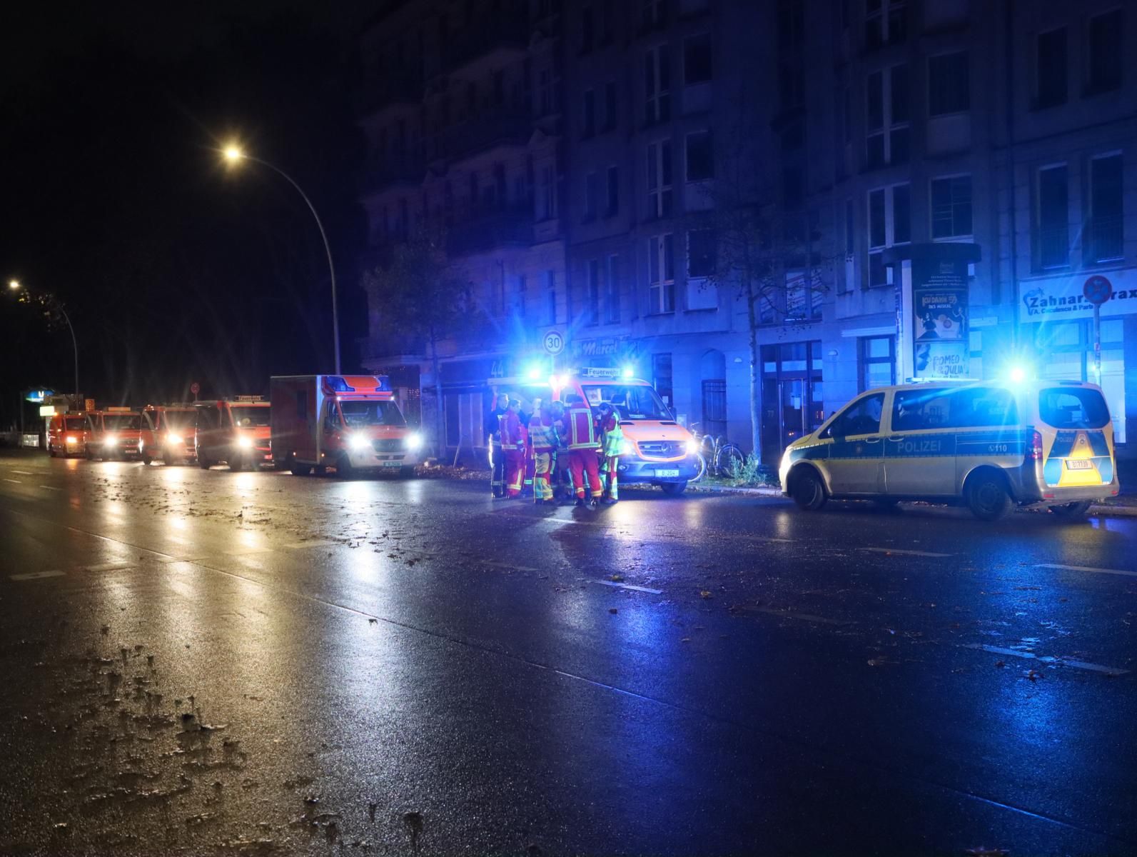 Berlin-Neukölln: Streit sorgt für Großeinsatz der Polizei in der Briesestraße