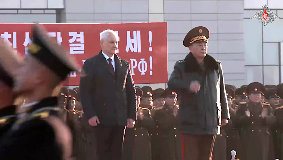 Russlands Verteidigungsminister Andrej Beloussow ist zu Besuch in Nordkorea eingetroffen.
