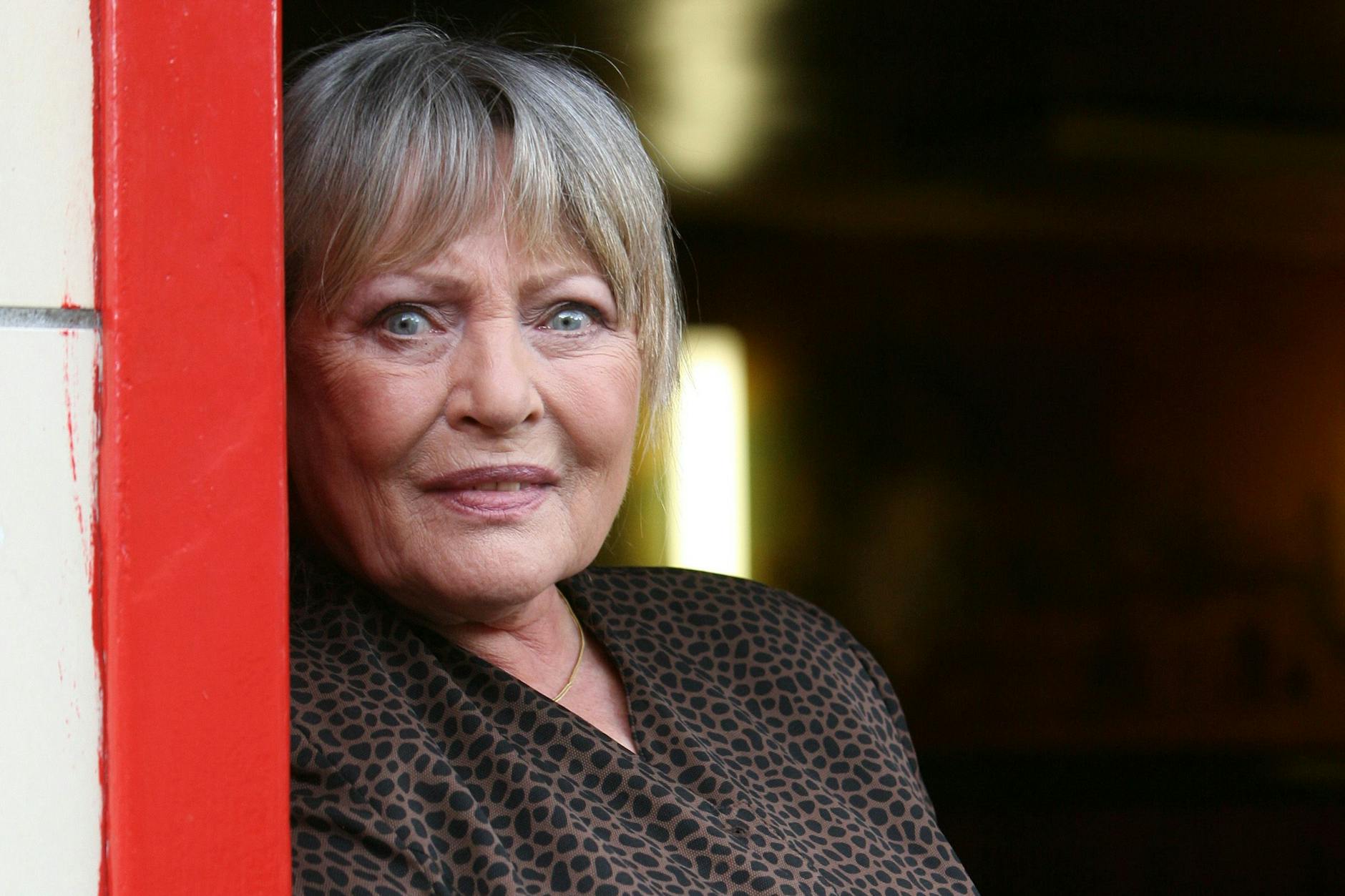 Schauspielerin Karin Baal starb am Dienstag im Alter von 84 Jahren.