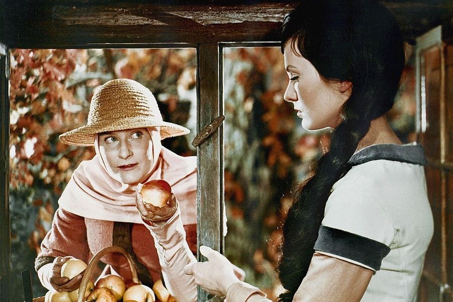 Der DEFA-Film Schneewittchen ist ein echter Klassiker. Wissen Sie, dass sich in dem Streifen zwei echte Fernseh-Stars aus der DDR verstecken?