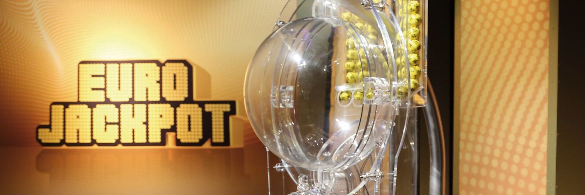 Bei der Ziehung im finnischen Helsinki werden jeweils dienstags und freitags die Gewinnzahlen der Lotterie Eurojackpot ermittelt. Die nächste Ziehung findet am Dienstag, dem 3. Dezember, statt.