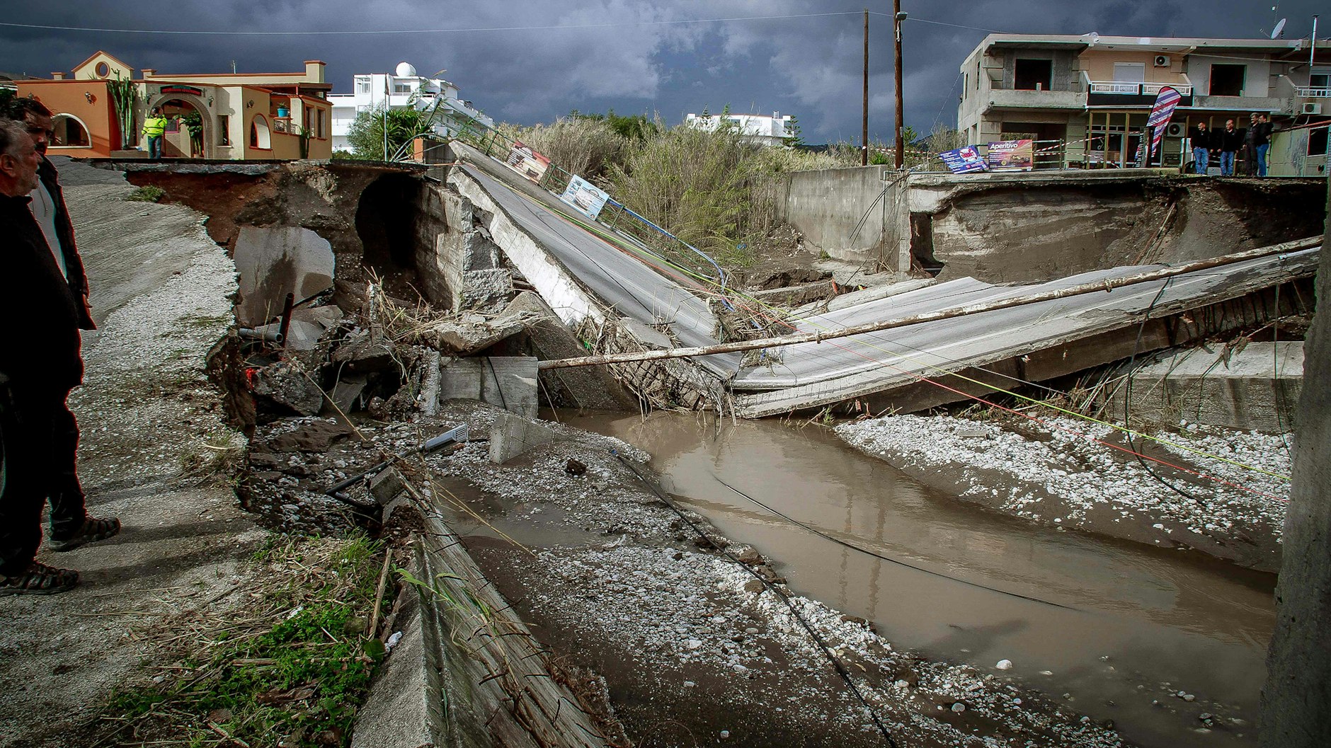 Eine Brücke auf Rhodos, die durch das Unwetter zerstört wurde.