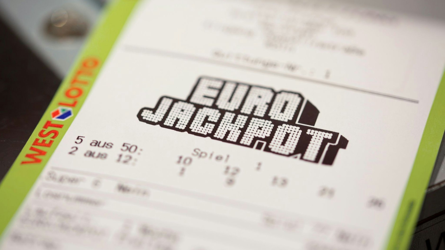Millionen Spieler in ganz Europa hoffen darauf, beim Eurojackpot die richtigen Zahlen zu erwischen. Nur: Was, wenn es wirklich klappt?