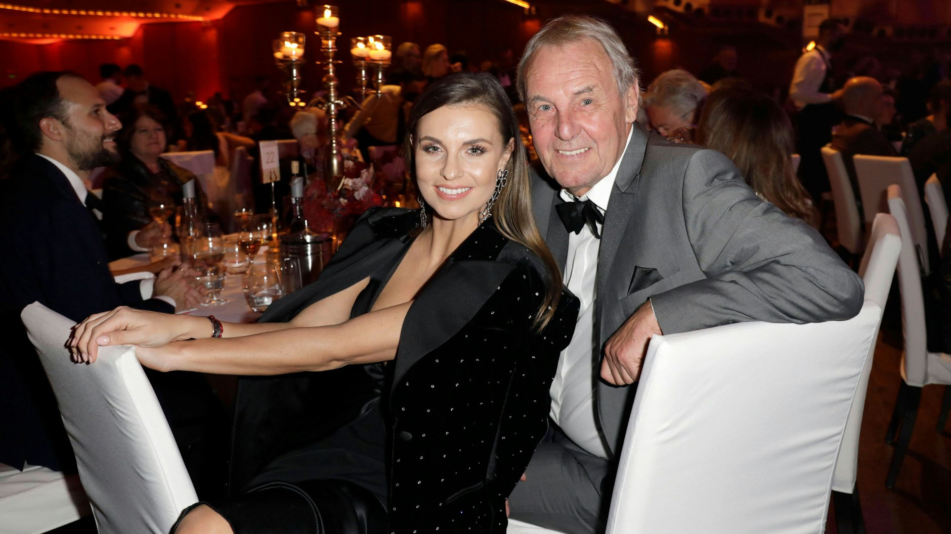 Laura Wontorra mit ihrem Vater, der Kommentatorenlegende Jörg Wontorra.