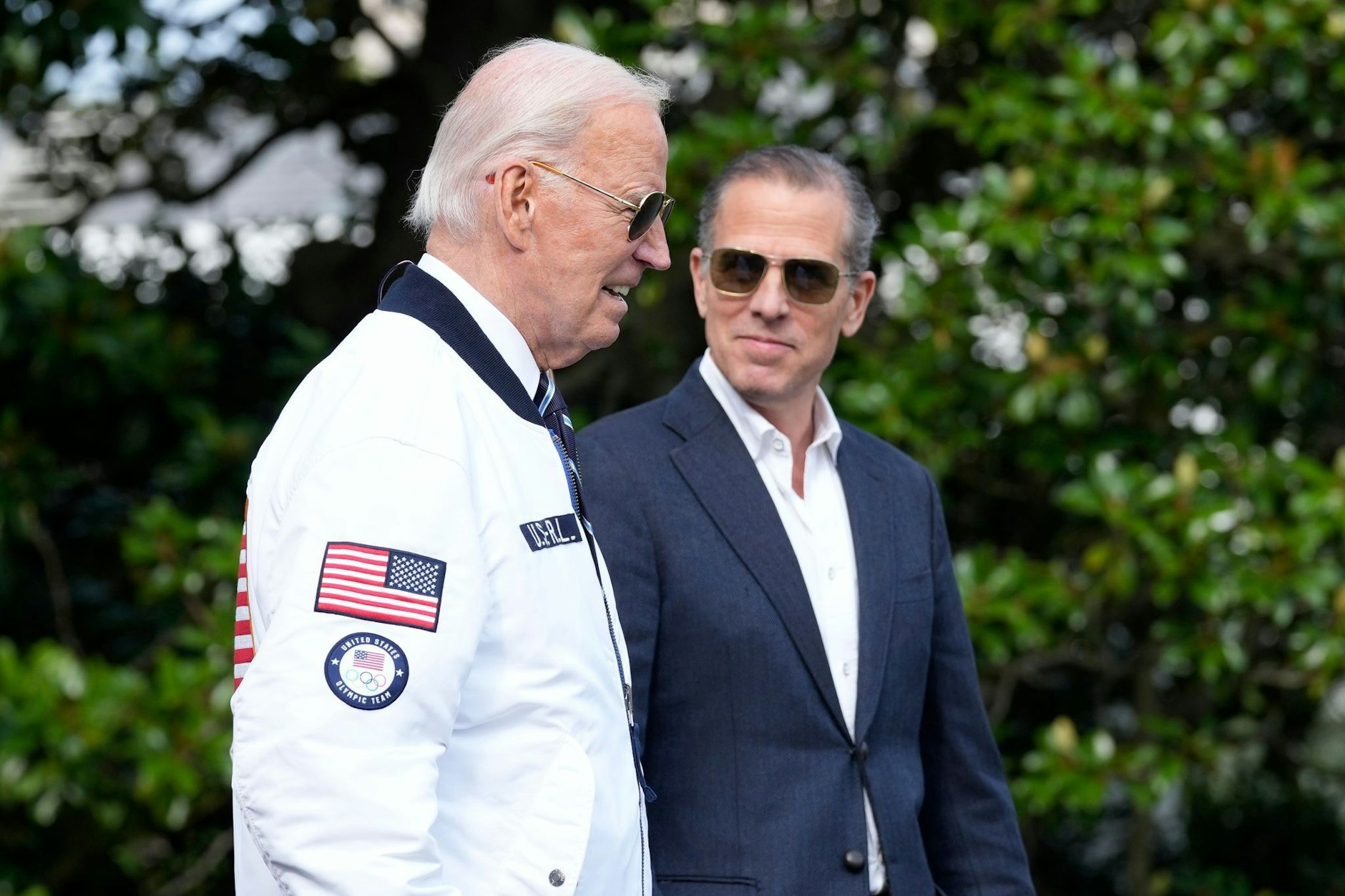 US-Präsident Joe Biden (li.) und sein Sohn Hunter Biden. In einer seiner letzten Amtshandlungen begnadigte der Präsident seinen Sohn. (Archivbild).