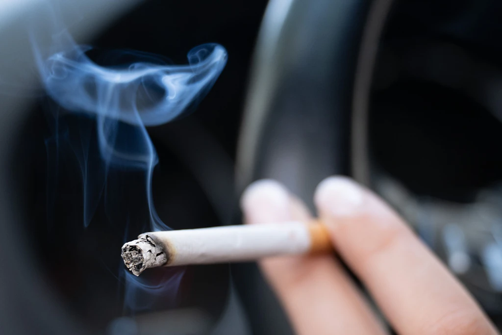 Sigara mı içtin? AB açık havada sigara içme yasağının yolunu açıyor