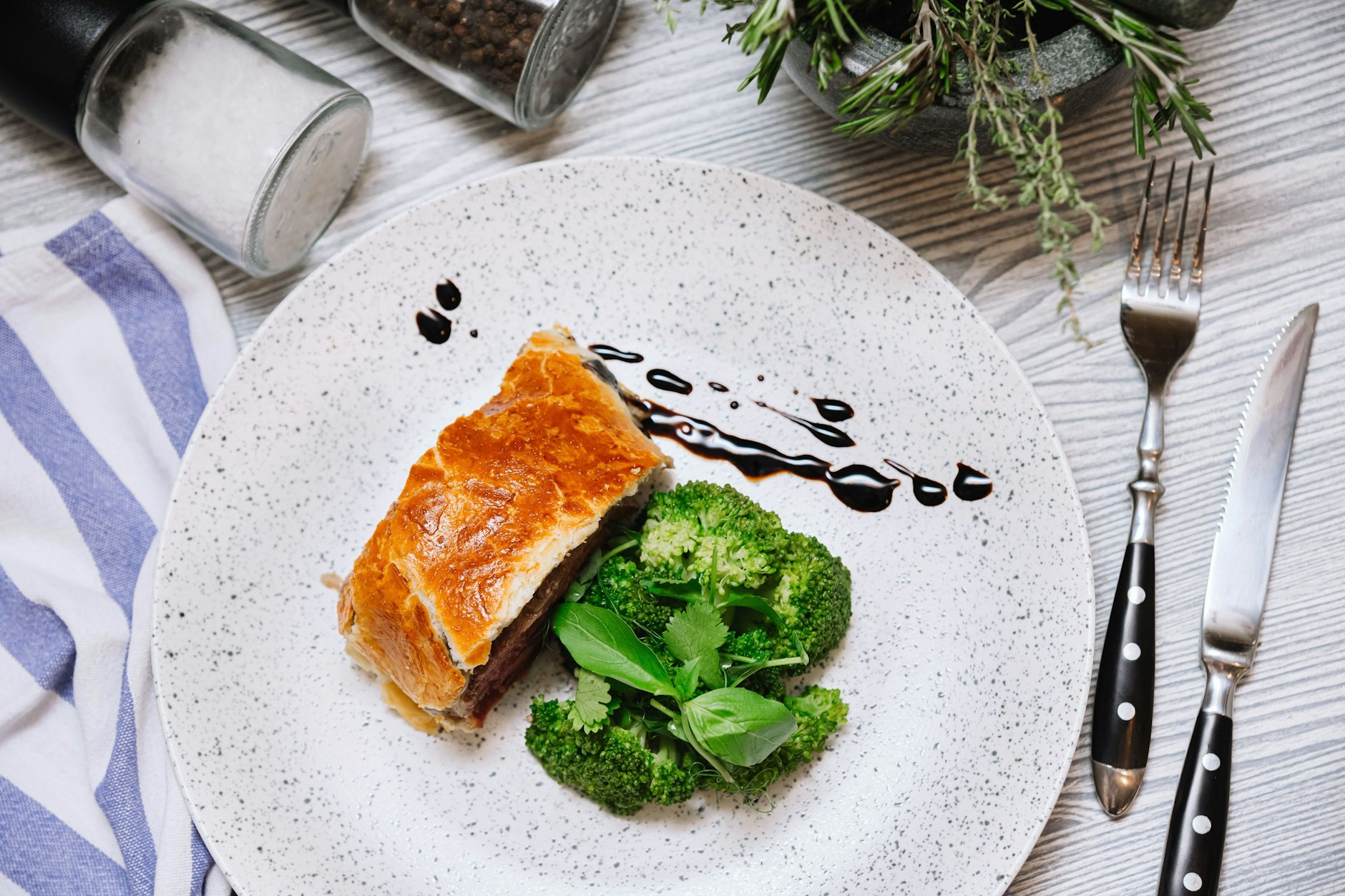 Überall Beef Wellington: Auf Social Media versuchen sich so einige am britischen Traditionsgericht.