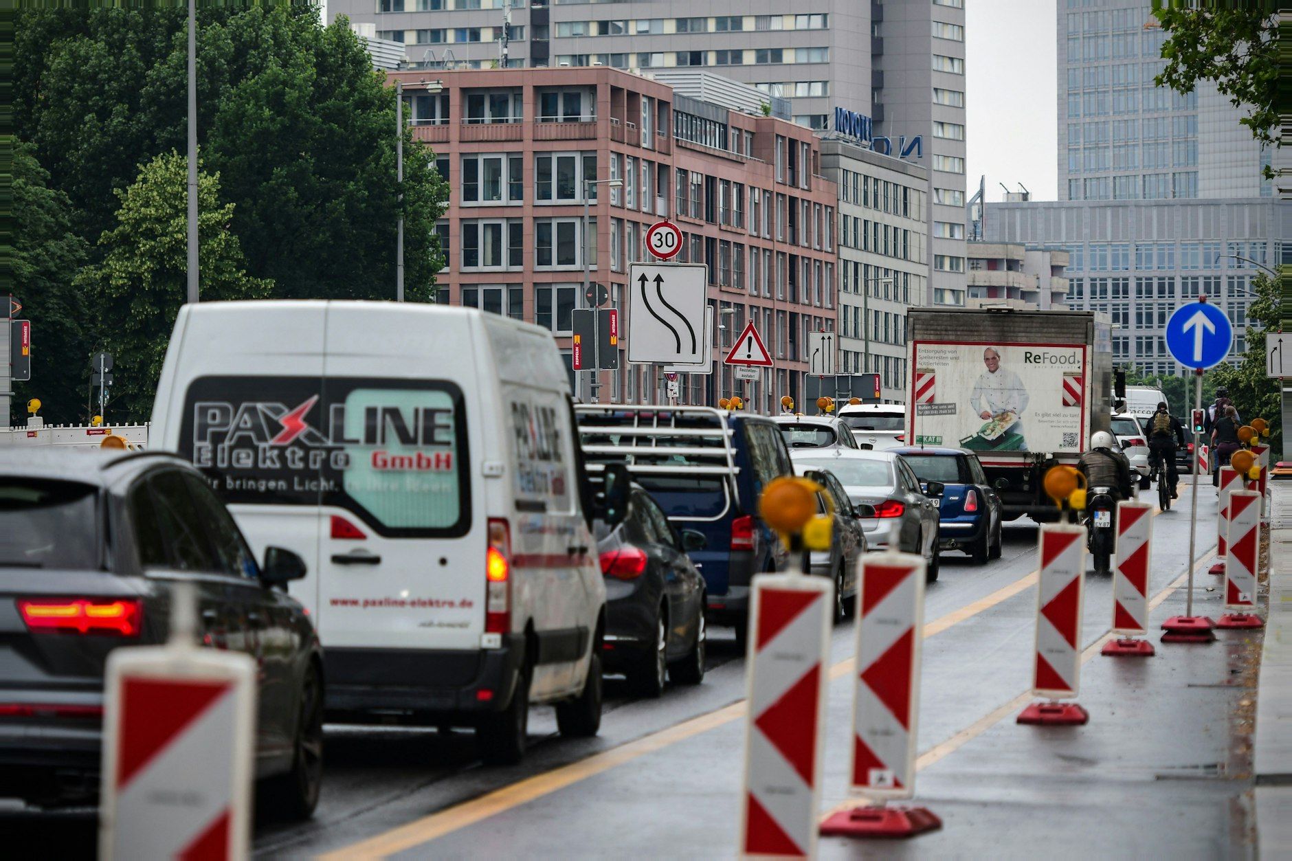 Die Mühlendammbrücke in Berlin-Mitte: Hier gibt es jetzt fünf Jahre lang Stau.