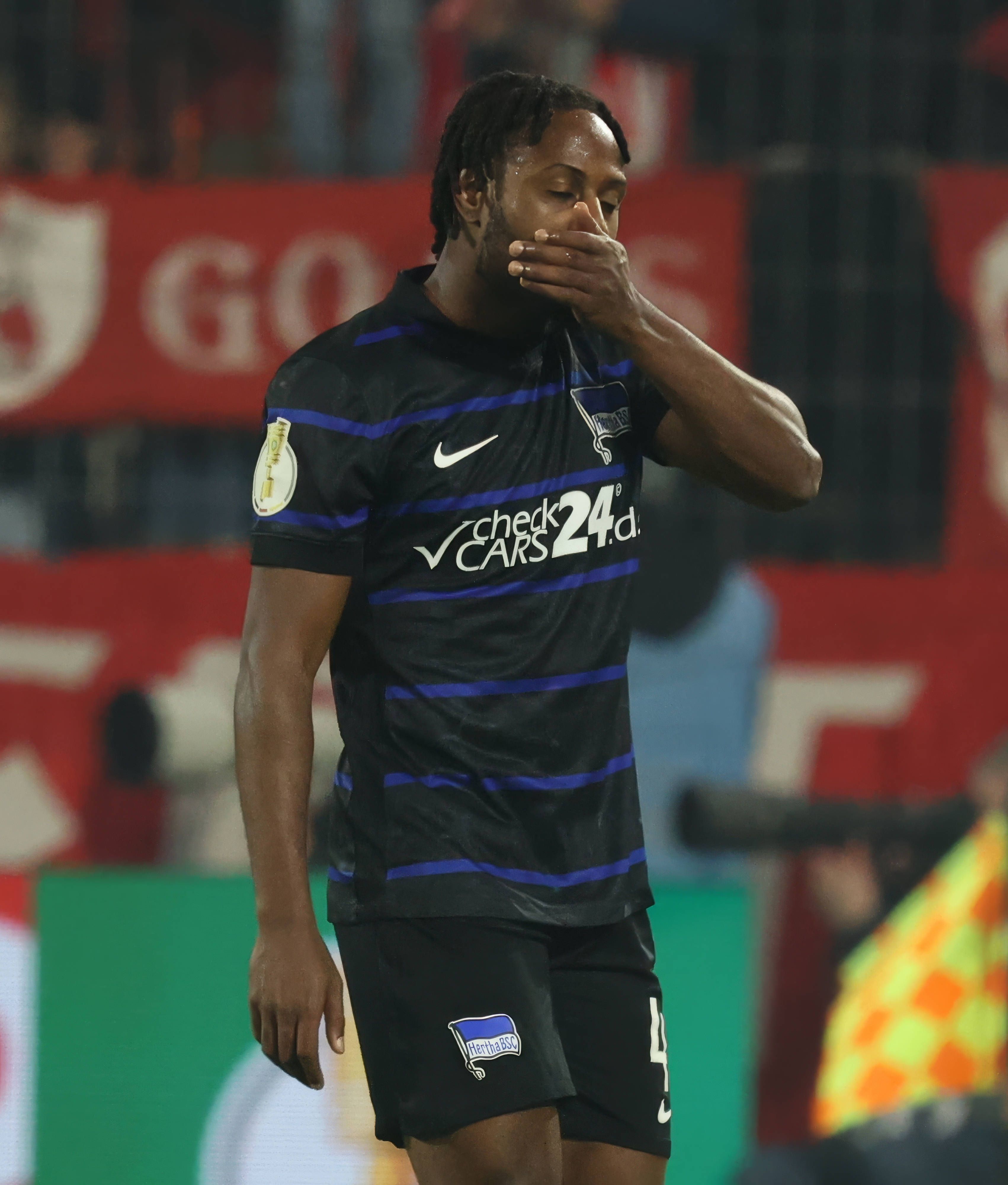 Hertha BSC: Erst Rot, dann Reue! Zeefuik: „Ich habe alle im Stich gelassen“